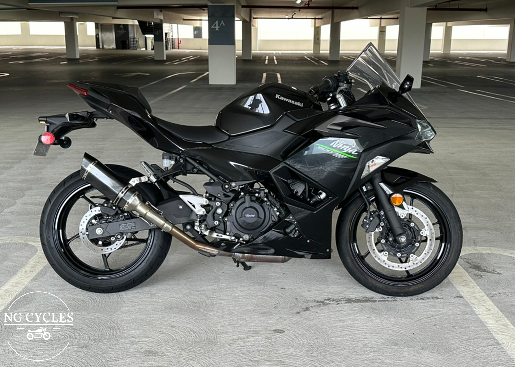 2024 Kawasaki Ninja 500 - Watermarked.png