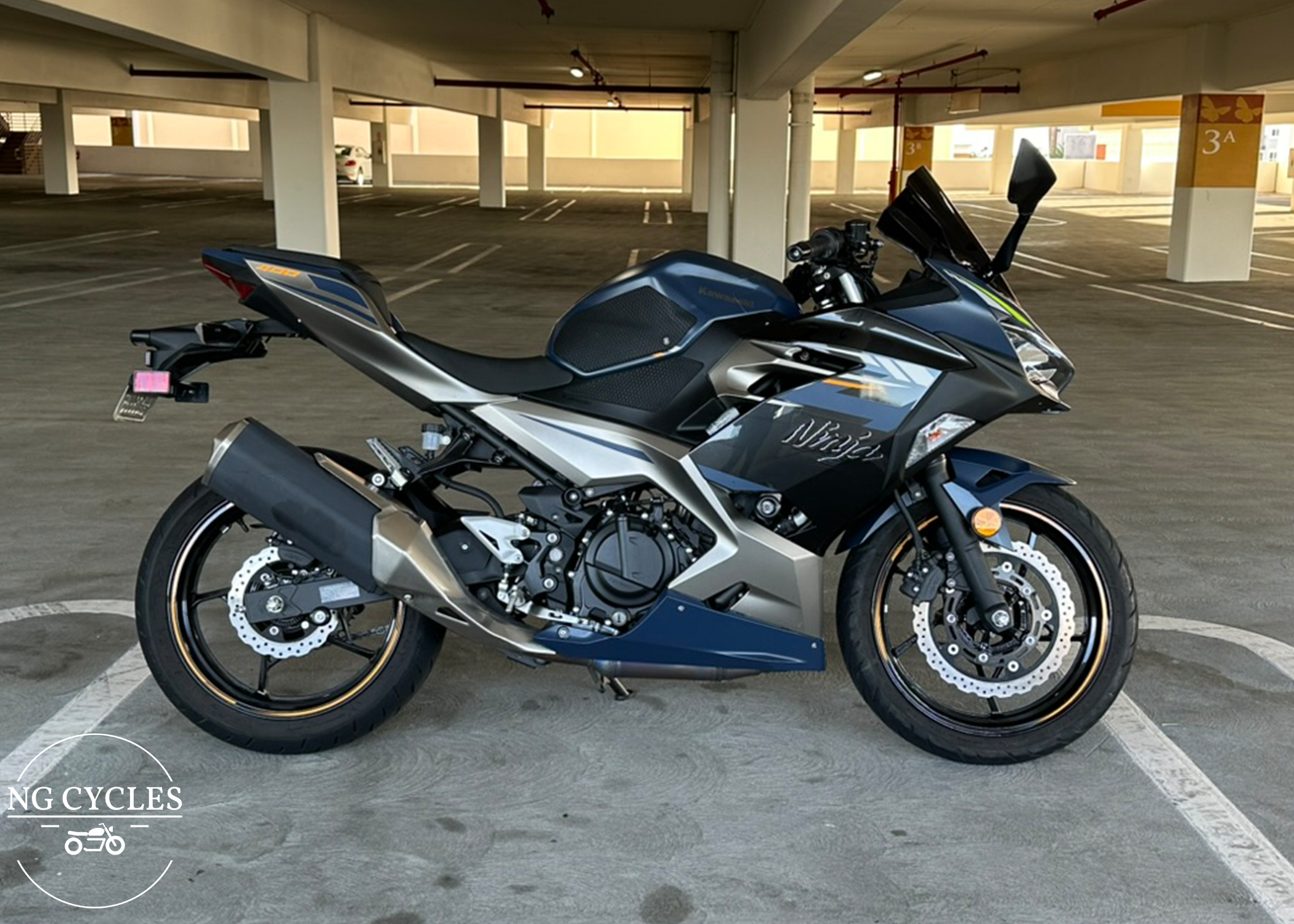 2023 Kawasaki Ninja 400 - Watermarked.png