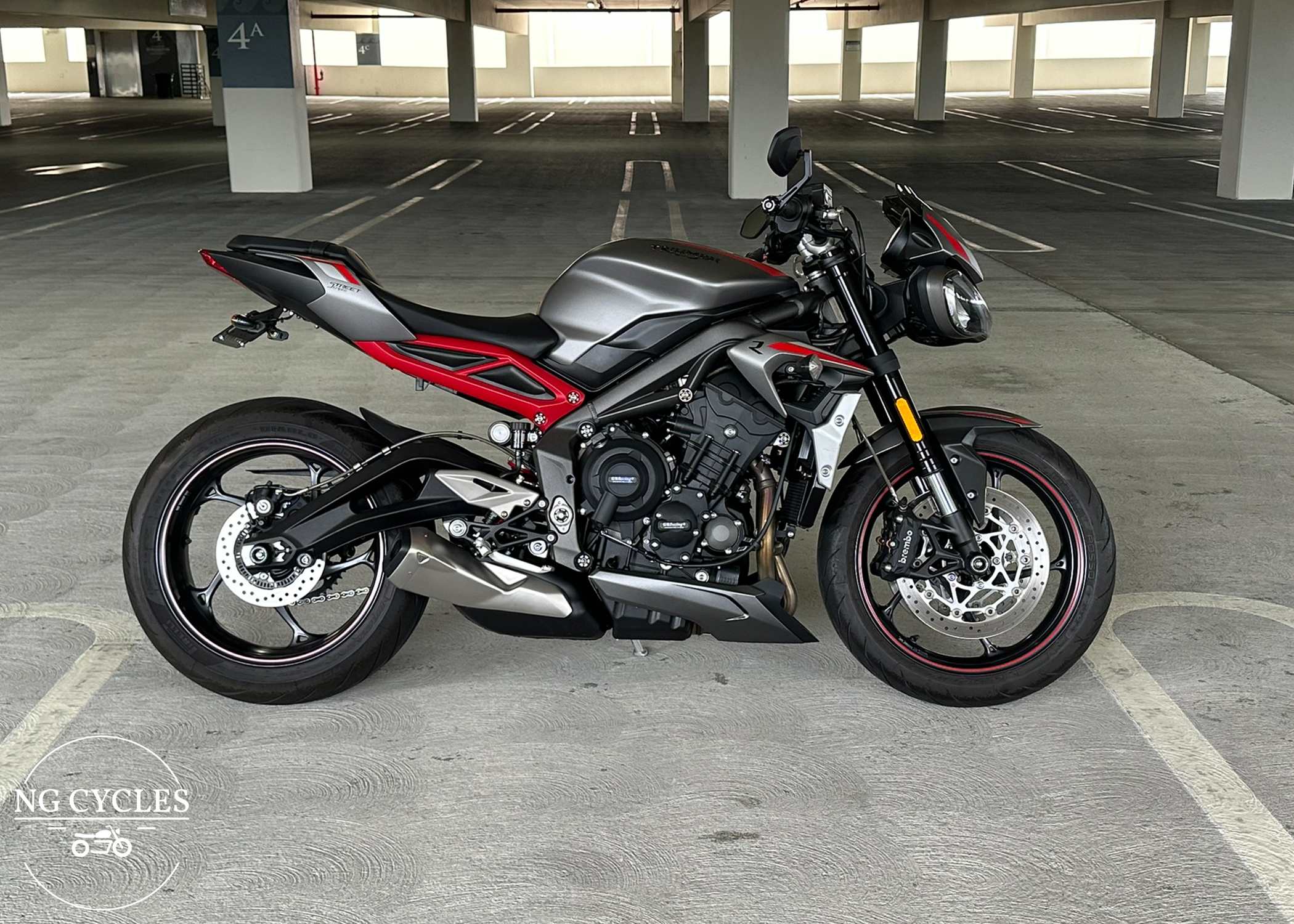 2021 Triumph Street Triple R LRH - Watermarked.png