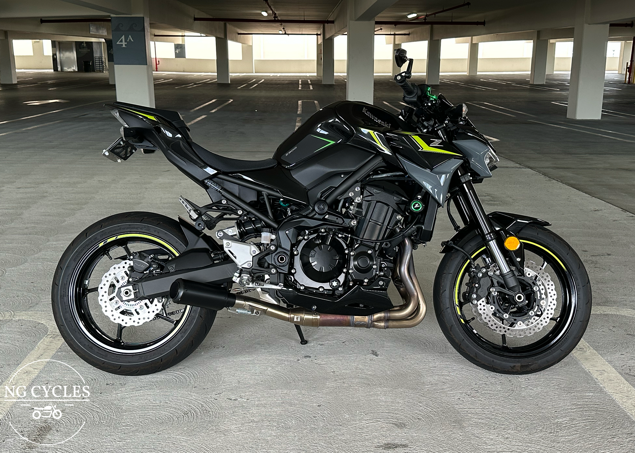 2024 Kawasaki Z900 - Watermarked.png