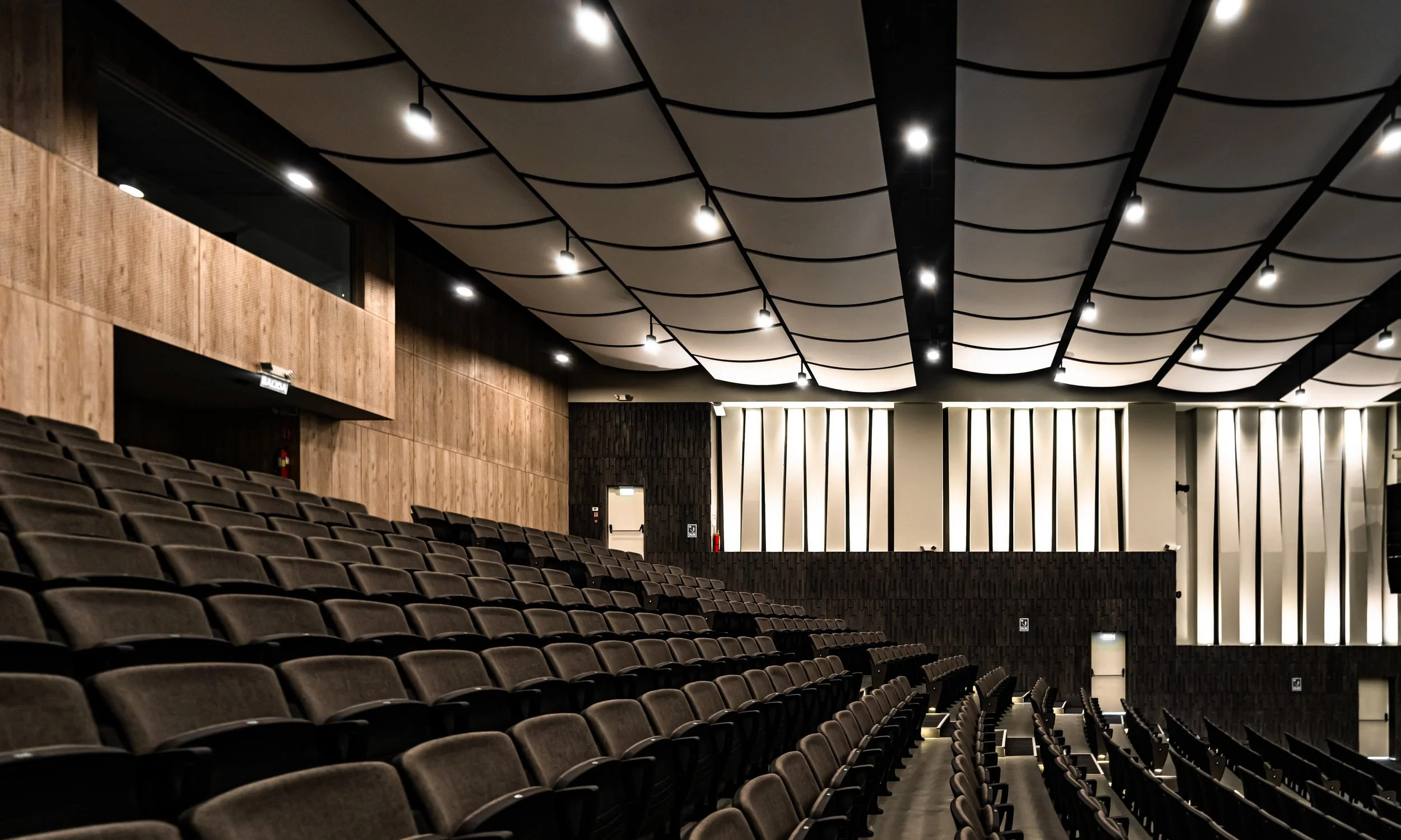 Alfredo R. - Auditorio Menor-74 (1).jpg