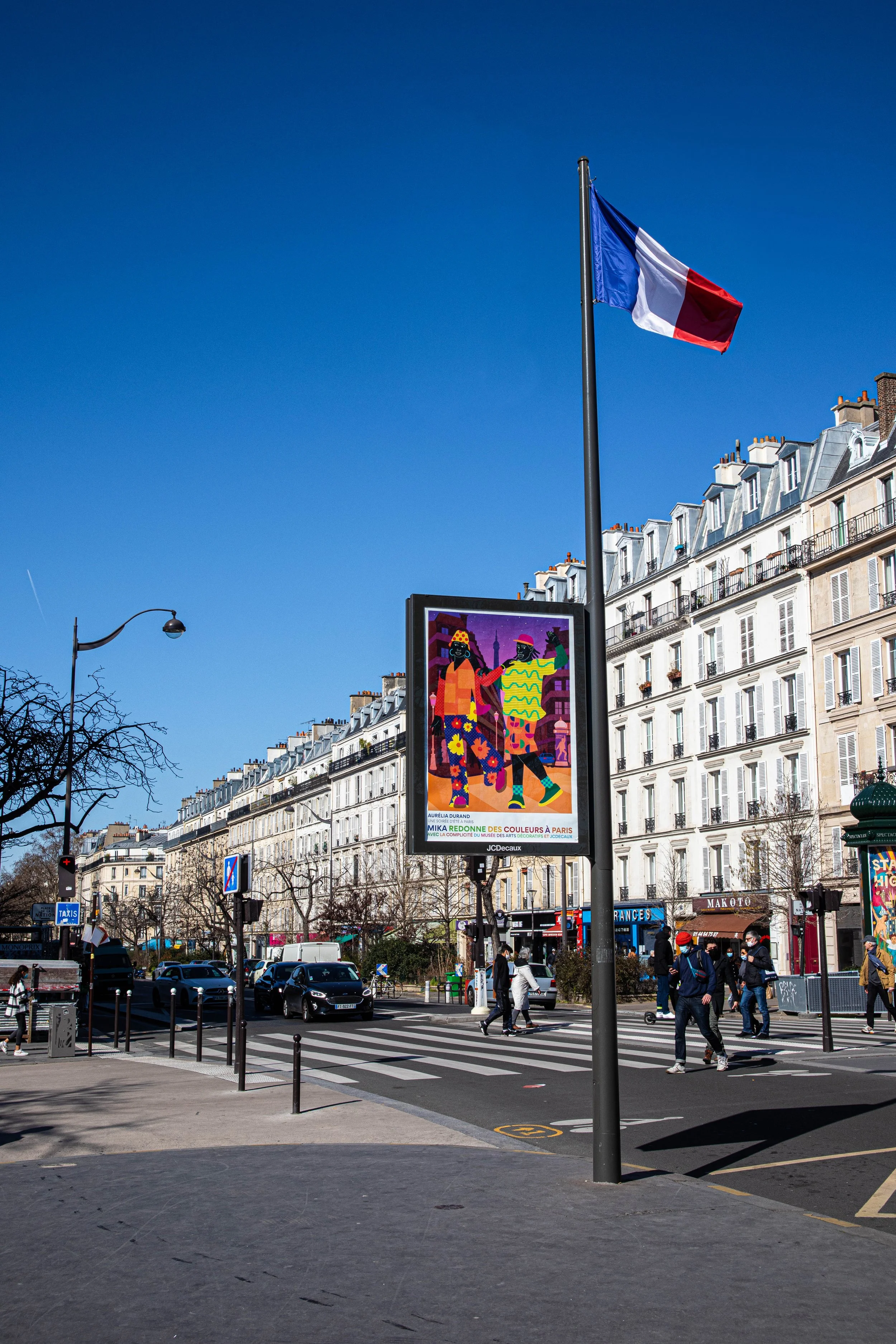 Mika redonne des couleurs à Paris, spring 2021