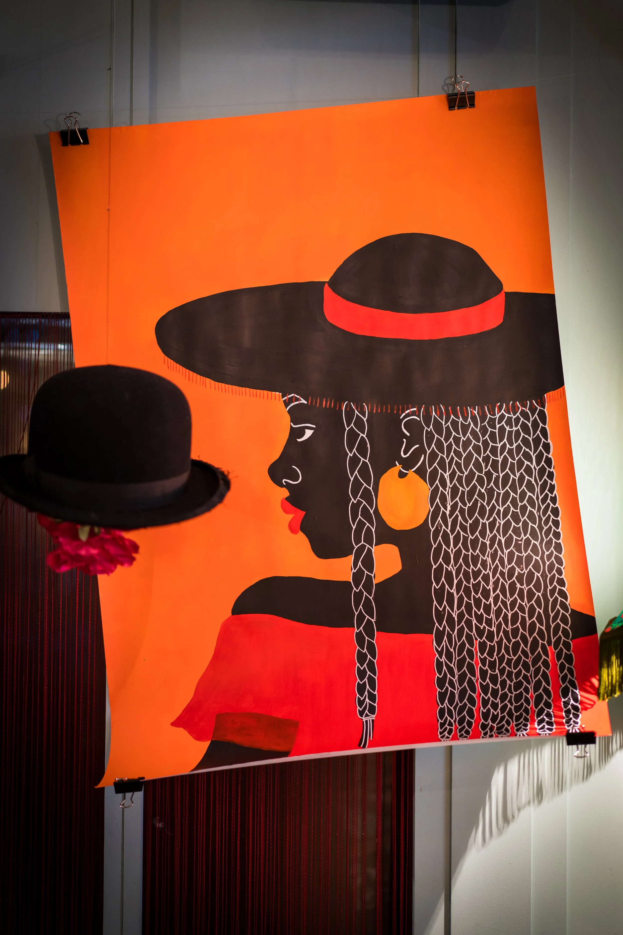 Exhibition Paris, 2019, Moulin Rouge, la mchien à Bulle
