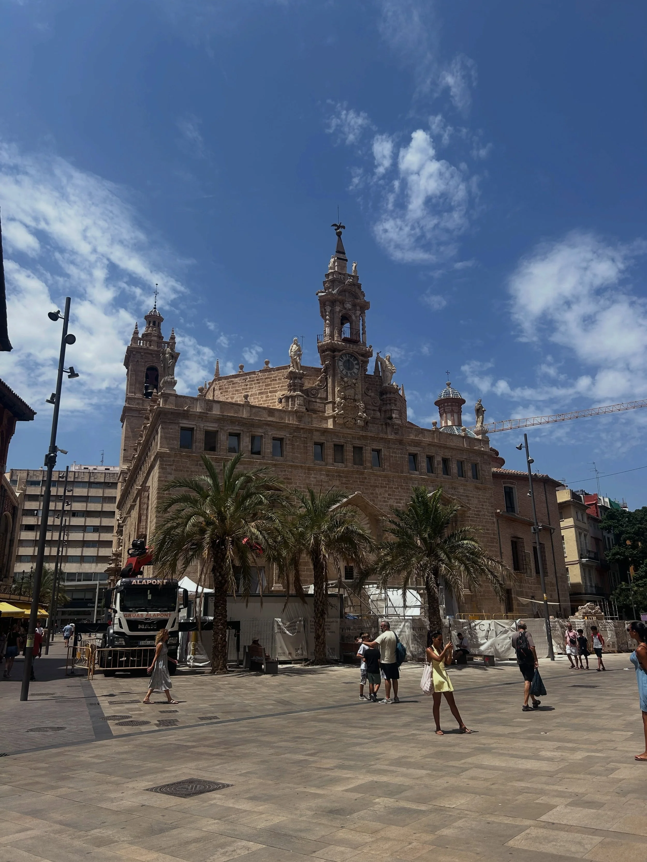 we were back to the coast in valencia last week 🍊🇪🇸