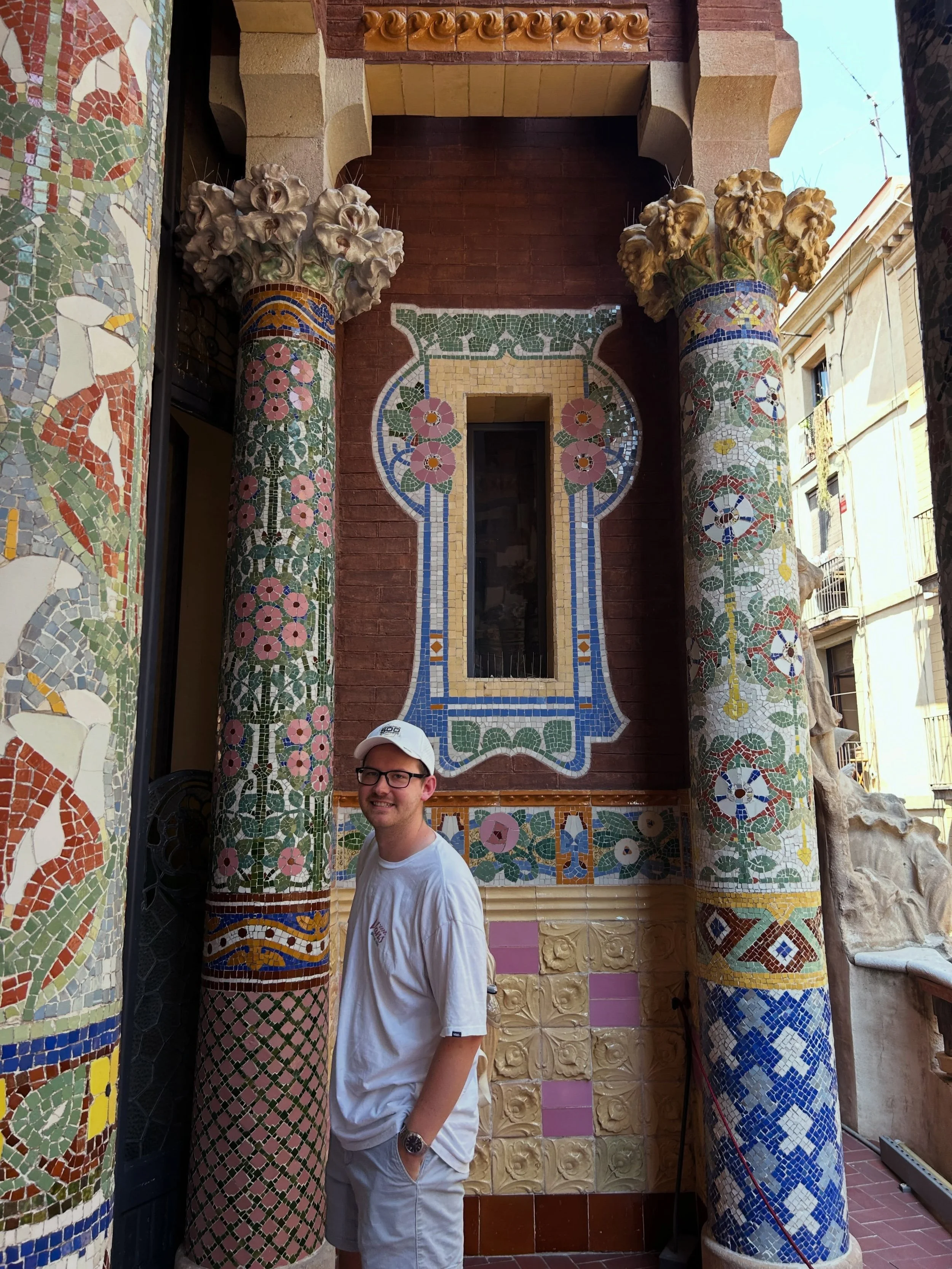 blue skies in barcelona ☀️

Palau de la M&uacute;sica Catalana

🇪🇸

Palau de la M&uacute;sica Catalana

Palau de la M&uacute;sica Catalana

Palau de la M&uacute;sica Catalana

🇪🇸

🇪🇸

Barcelona Cathedral 

Mercat de la Boqueria 

Casa Batll&oac
