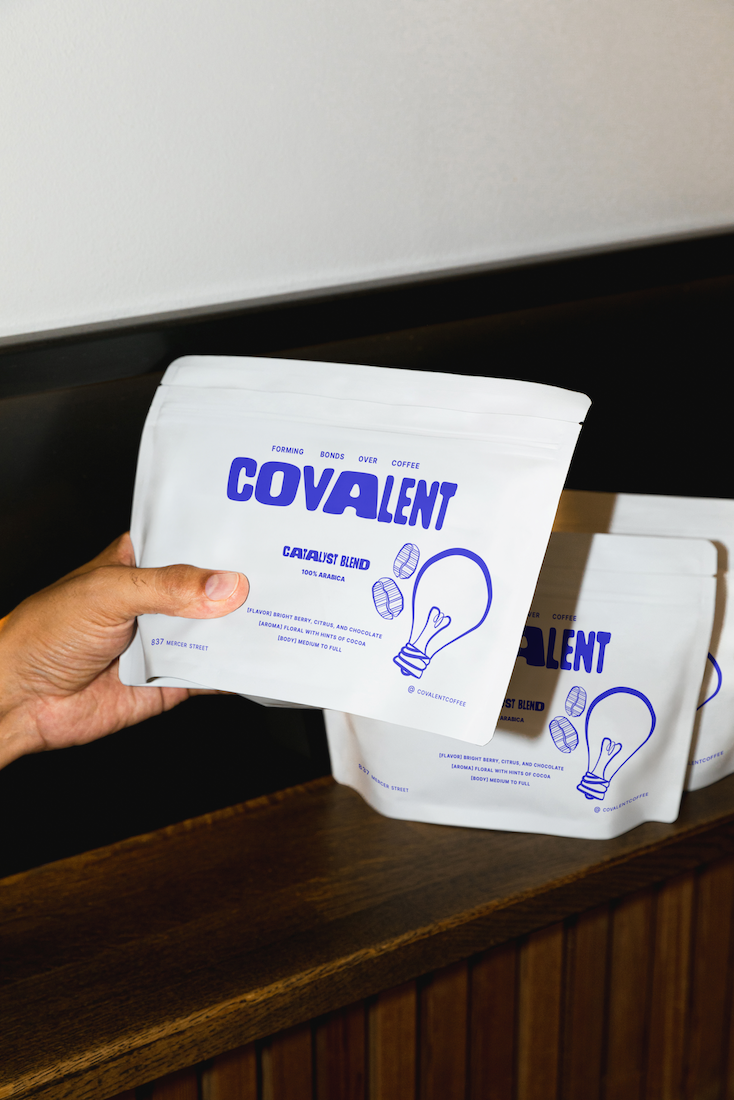 Bendito_Mockup-CMB-Coffee_Bag-02.png