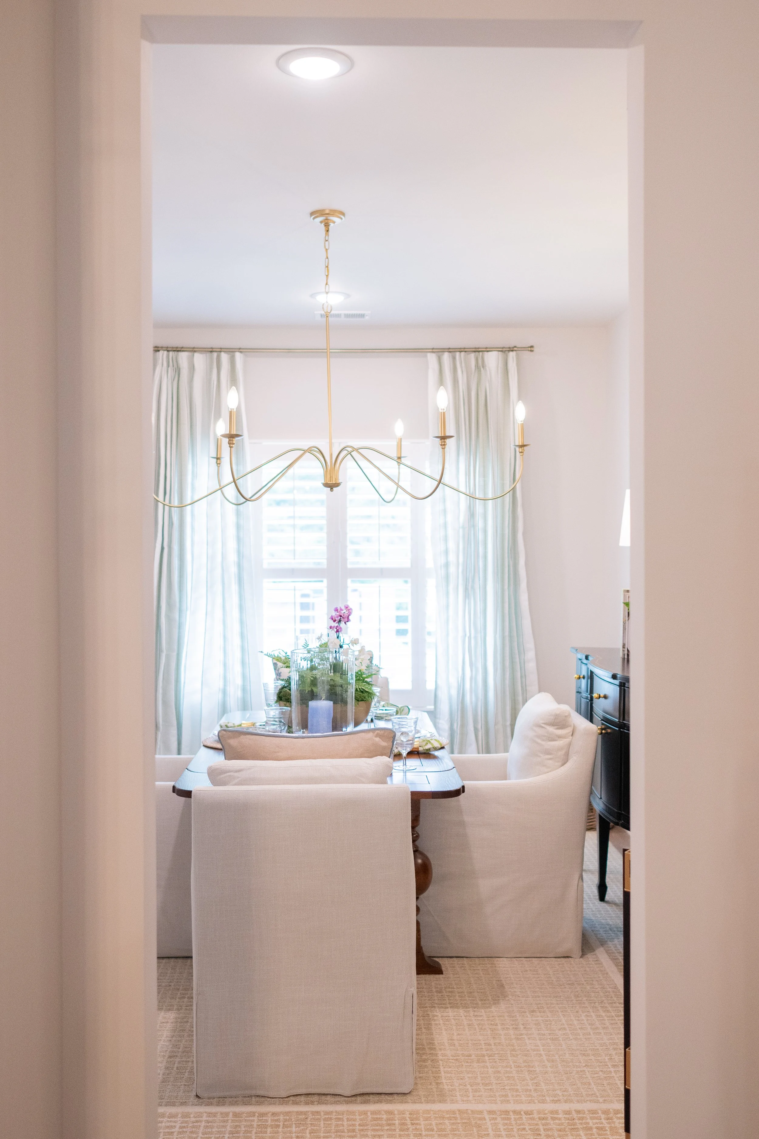 dining room(22).jpg