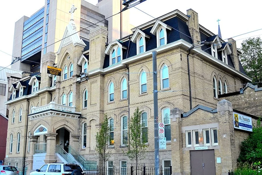 141-mccaul-street-toronto-ontario-1.jpg
