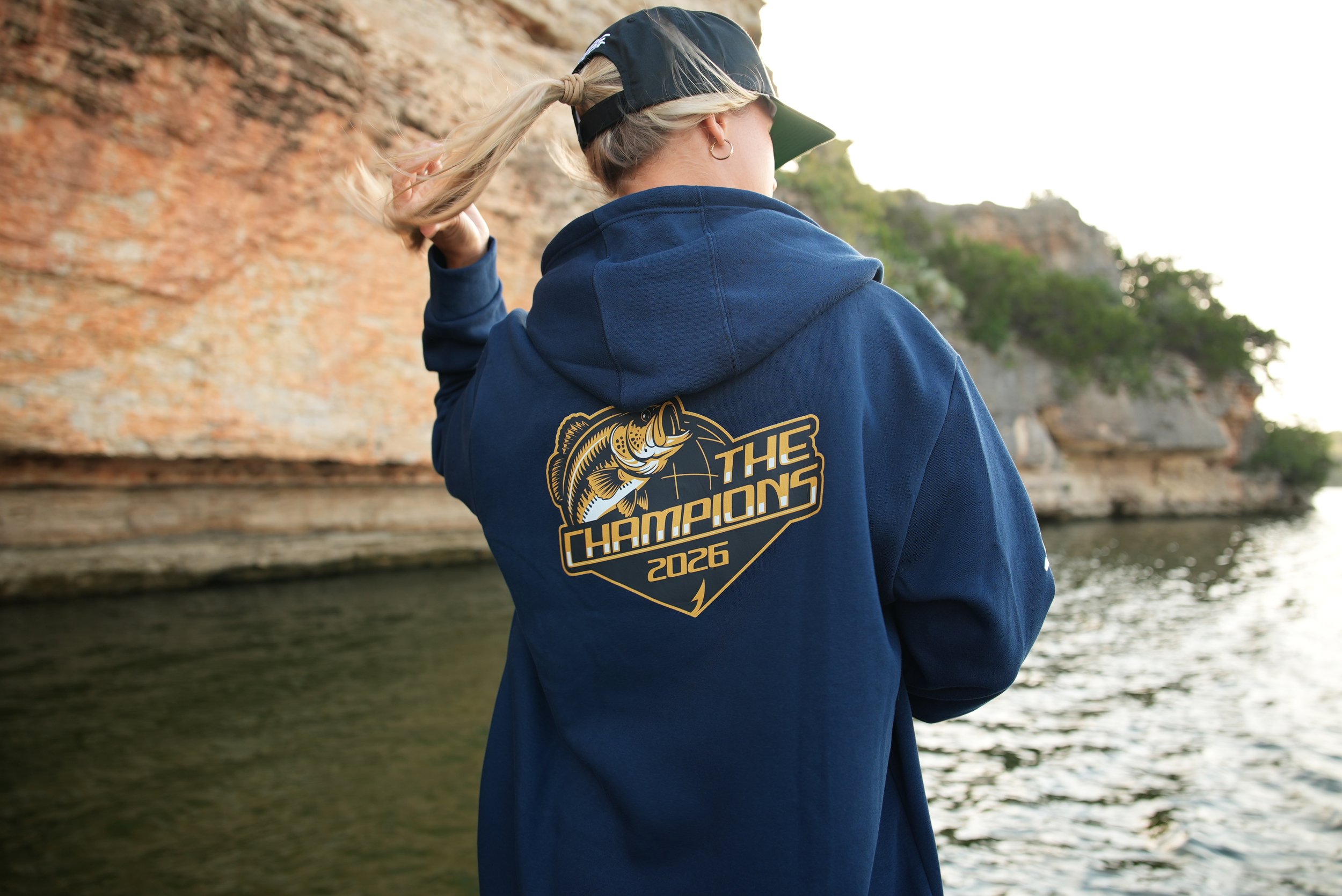 Navy Chamions Pull Over14.JPG