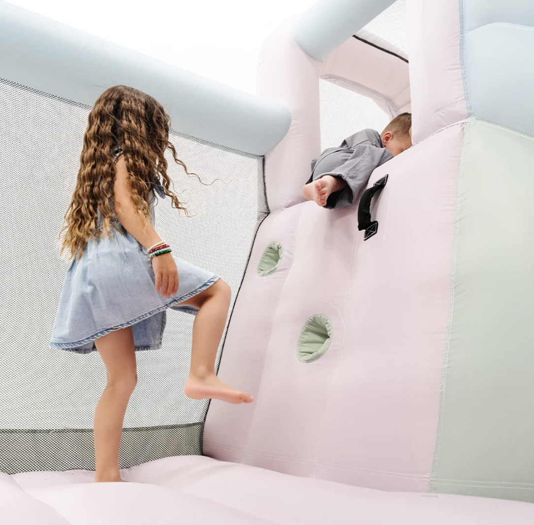 market bounce house 4.png
