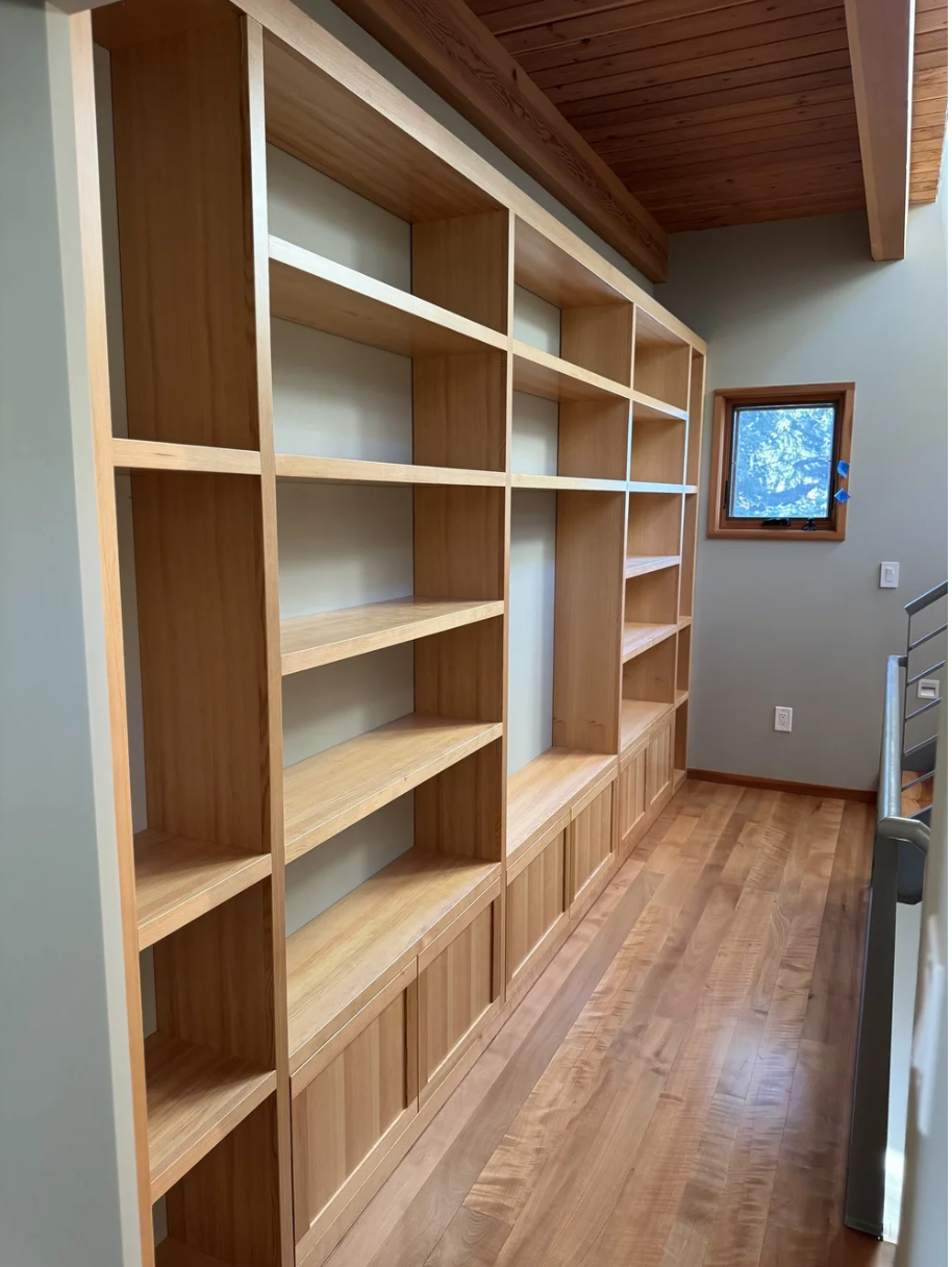 Foundry Millworks_Built In Bookshelves.png