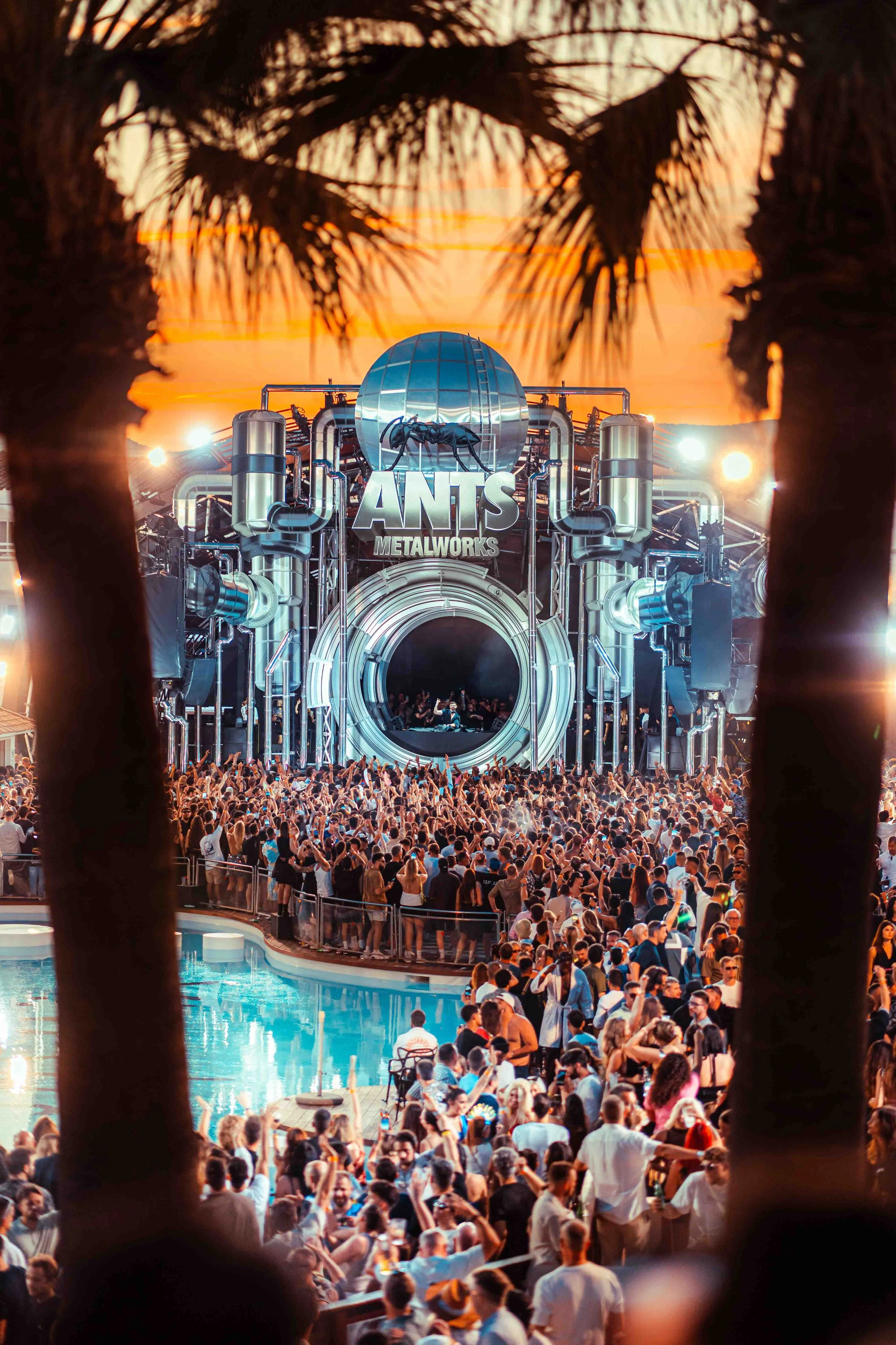 Patrick topping closing the Ants stage at Ushuaïa