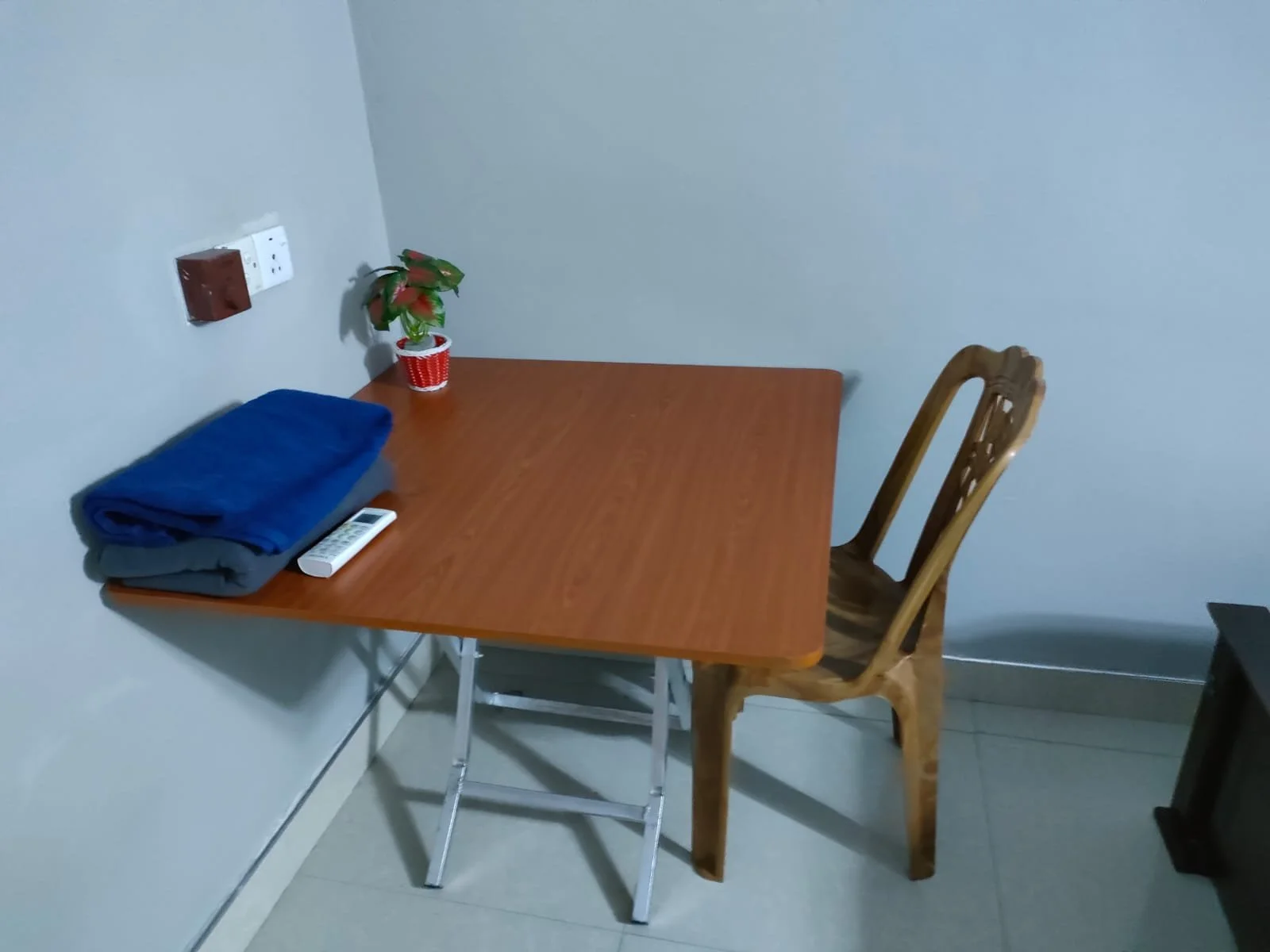 1st room table.jpeg
