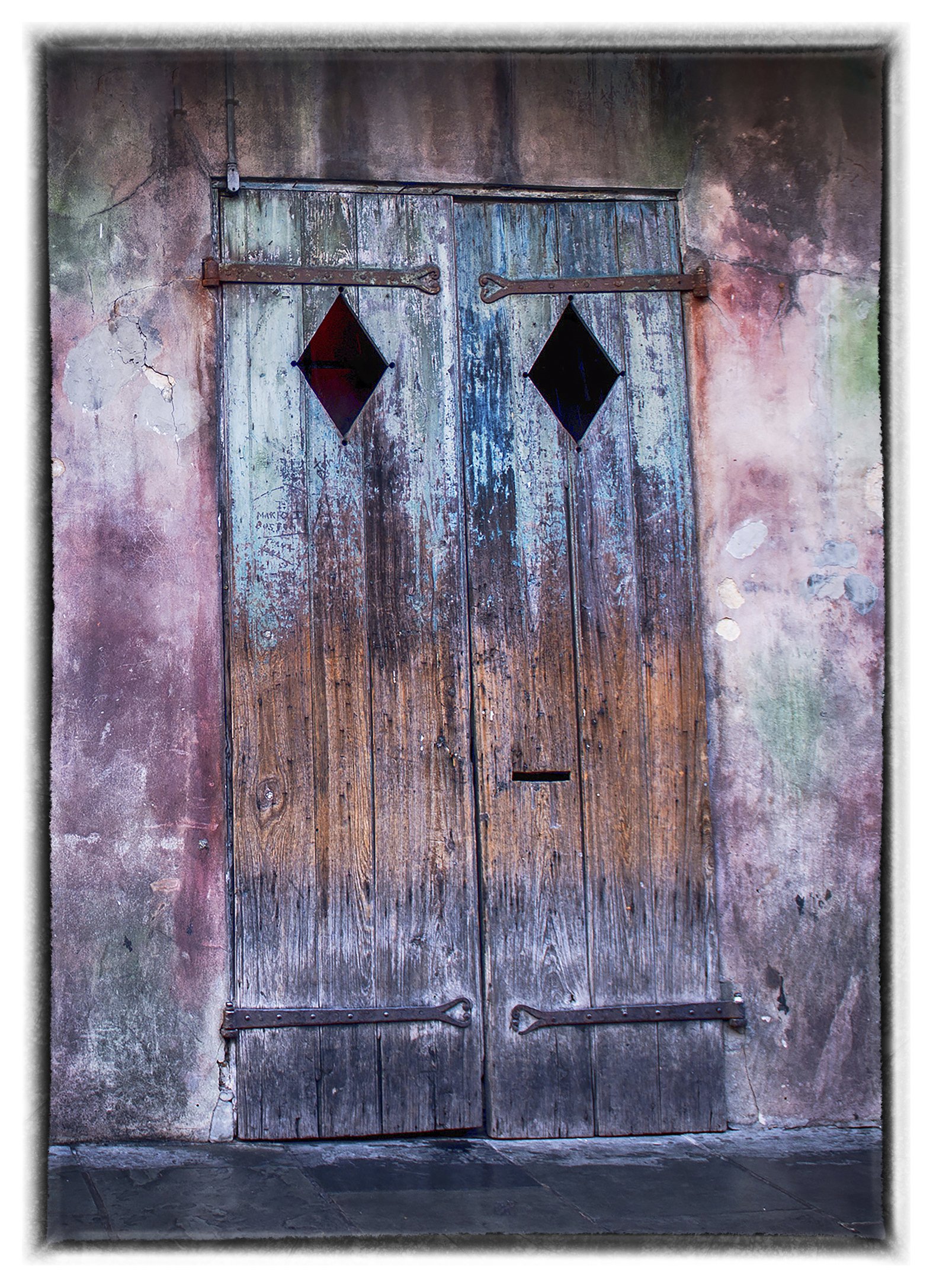 This piece is all about color. Yes, it’s the iconic façade of Preservation Hall in New Orleans—but what I truly love is how the tones shift and reveal themselves in different settings.