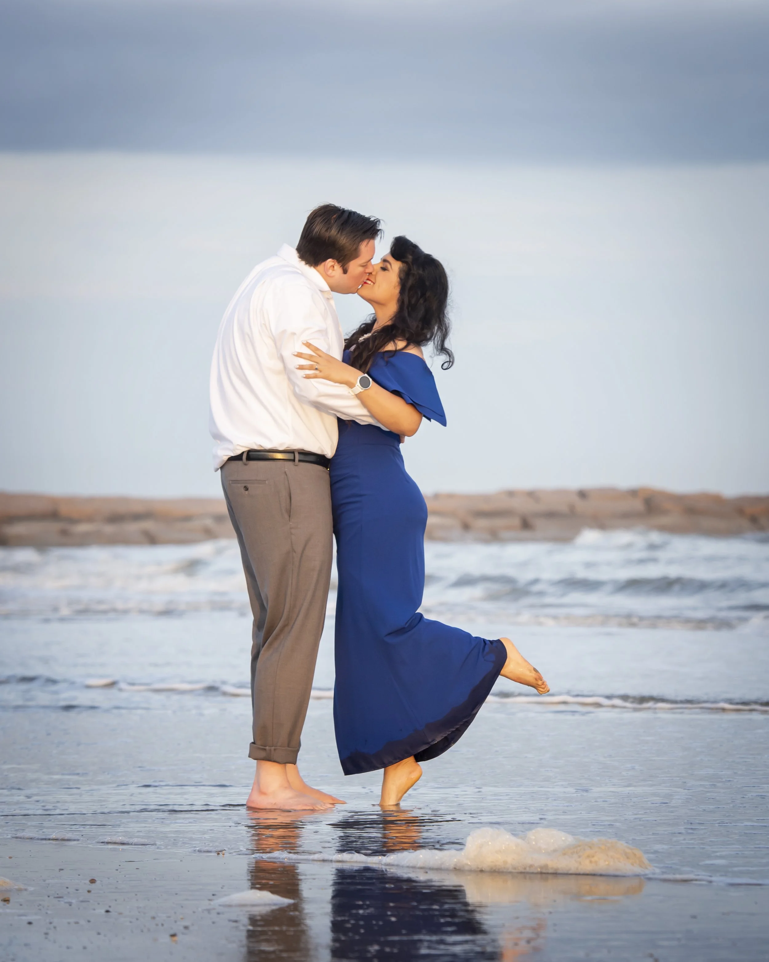 beach-phoots-couple.jpg