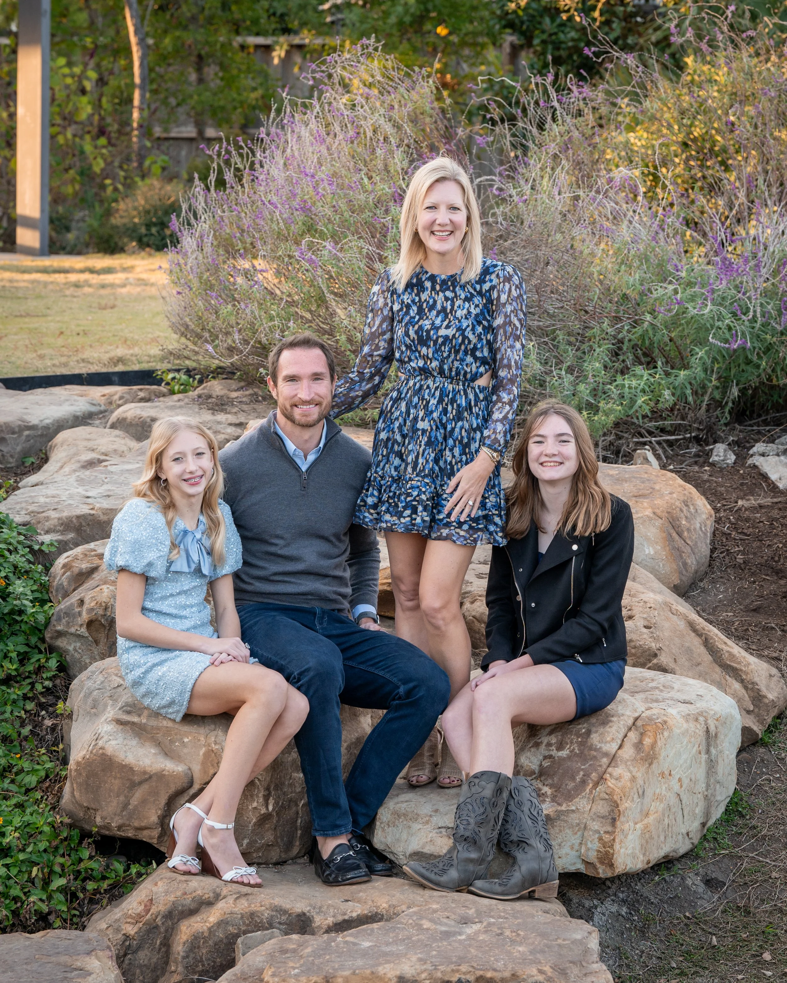 family-evelyns-park-rocks.jpg