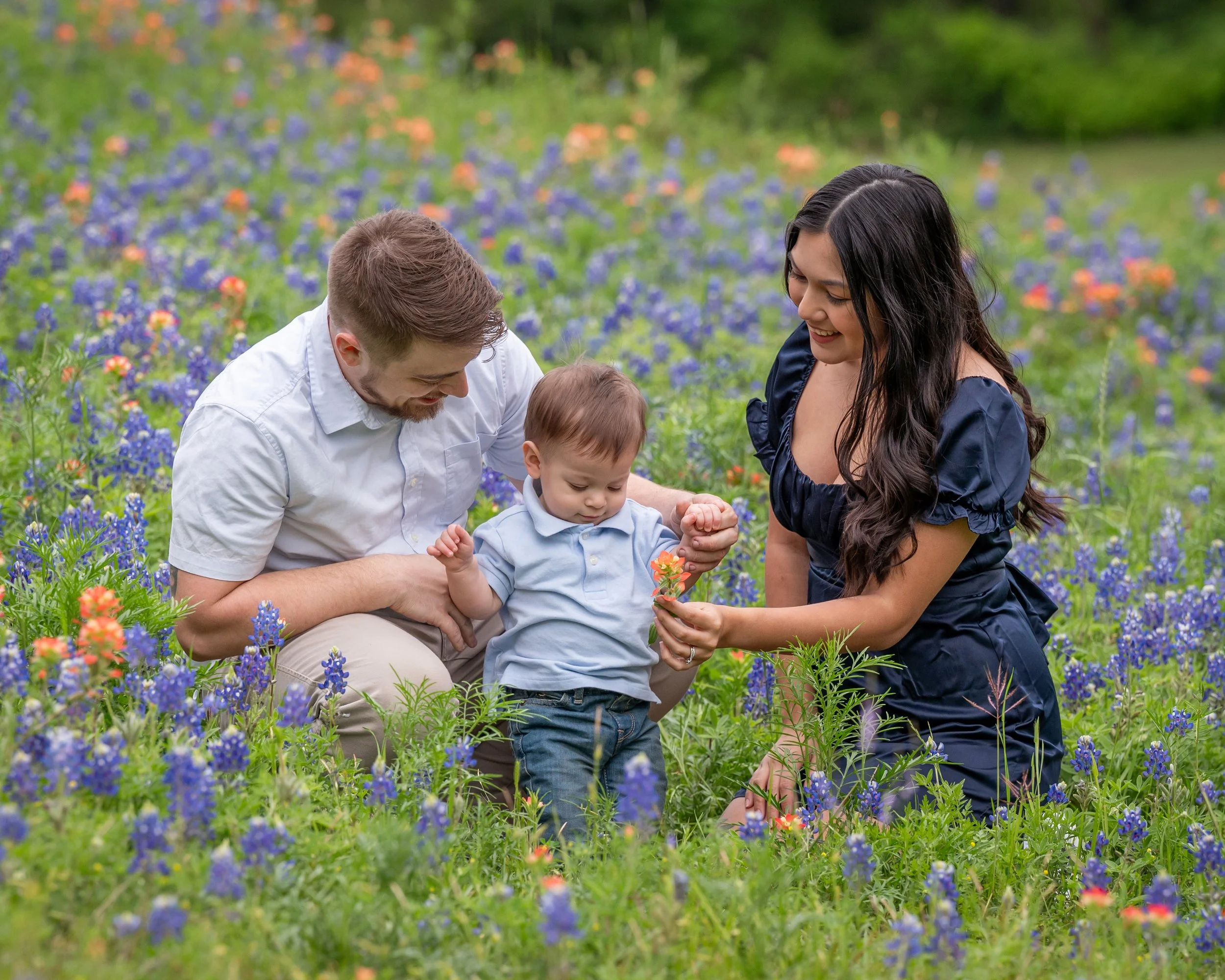 family-photos-bluebonnets.jpg
