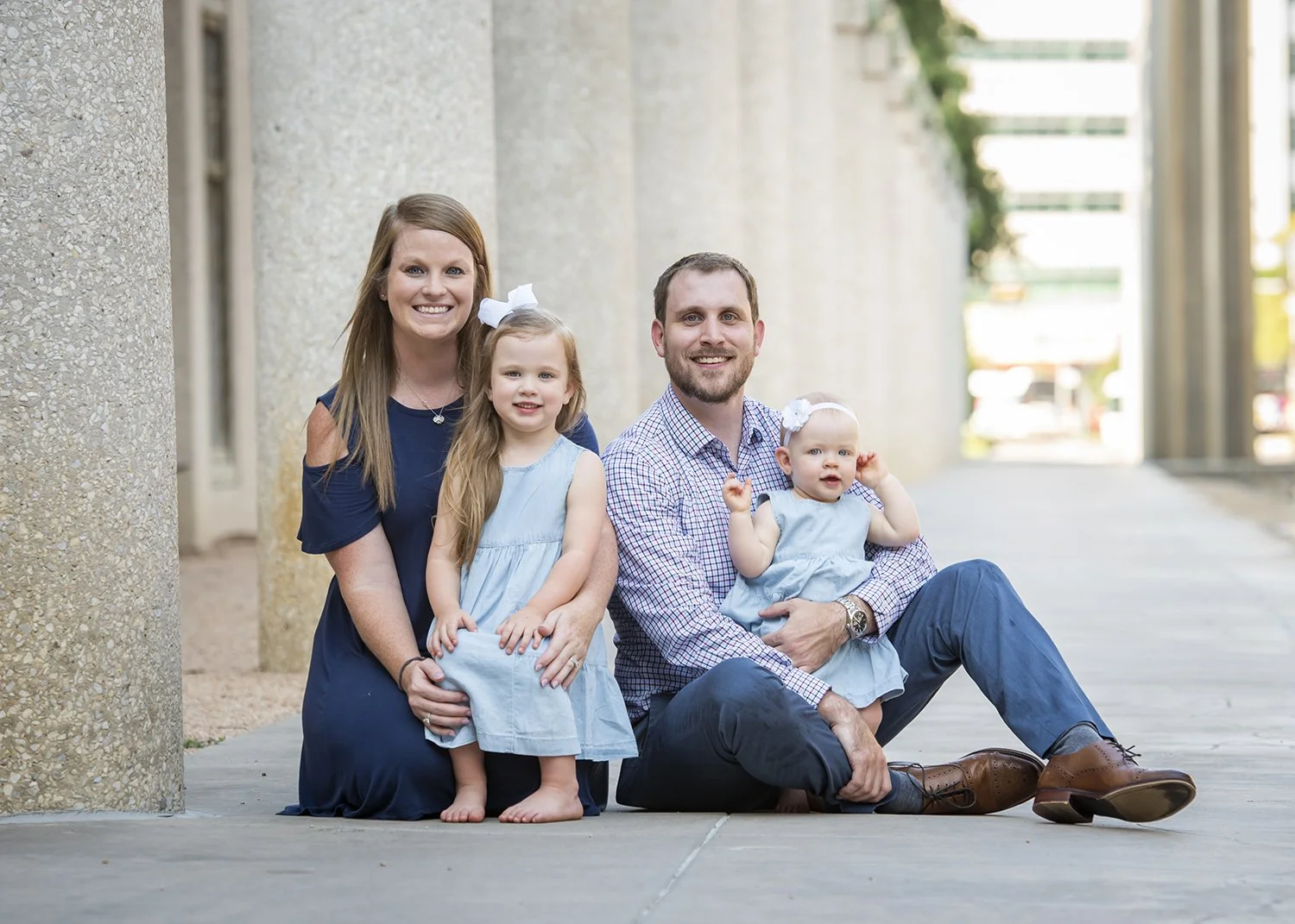 family-photos-columns-houston.jpg