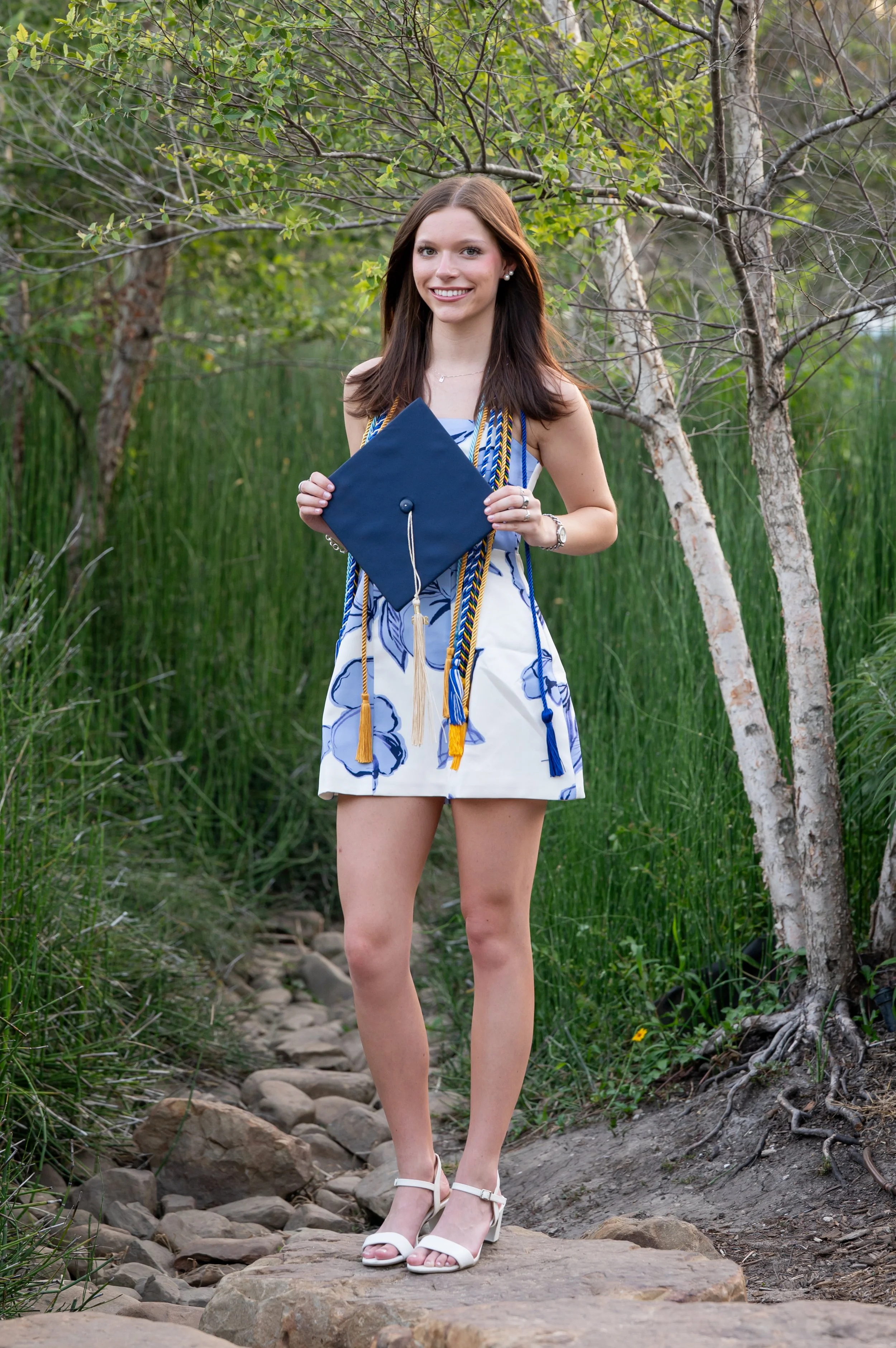 senior-girl-cap-outdoors.jpg