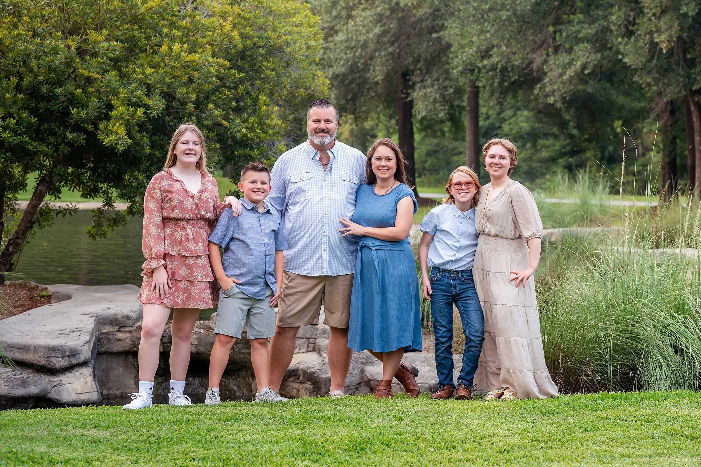 family-photo-park.jpg