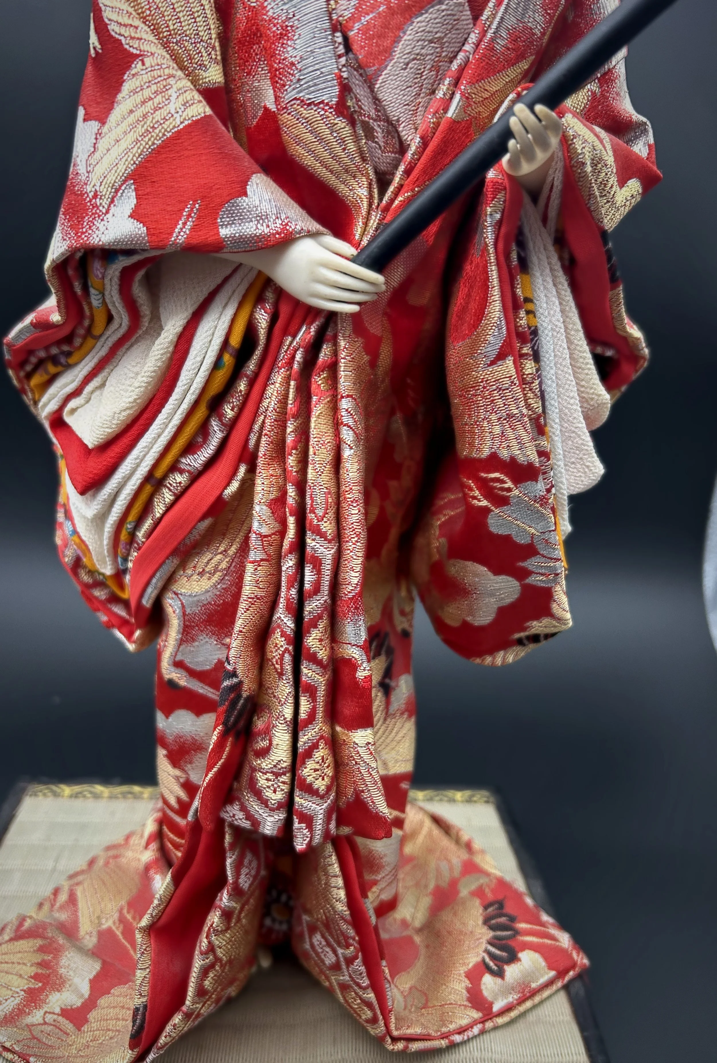 Tsukiko_06_Kimono_Layers_Detail.jpg