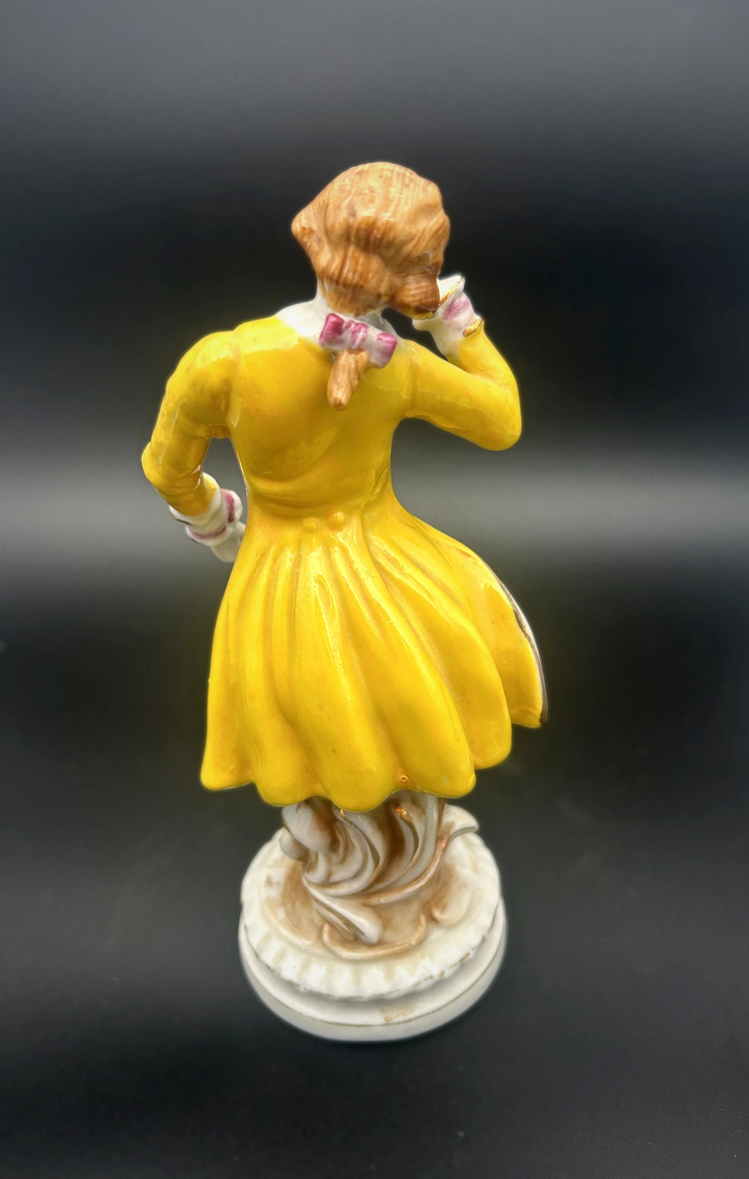 LeCompte_05_Back_View.jpg
