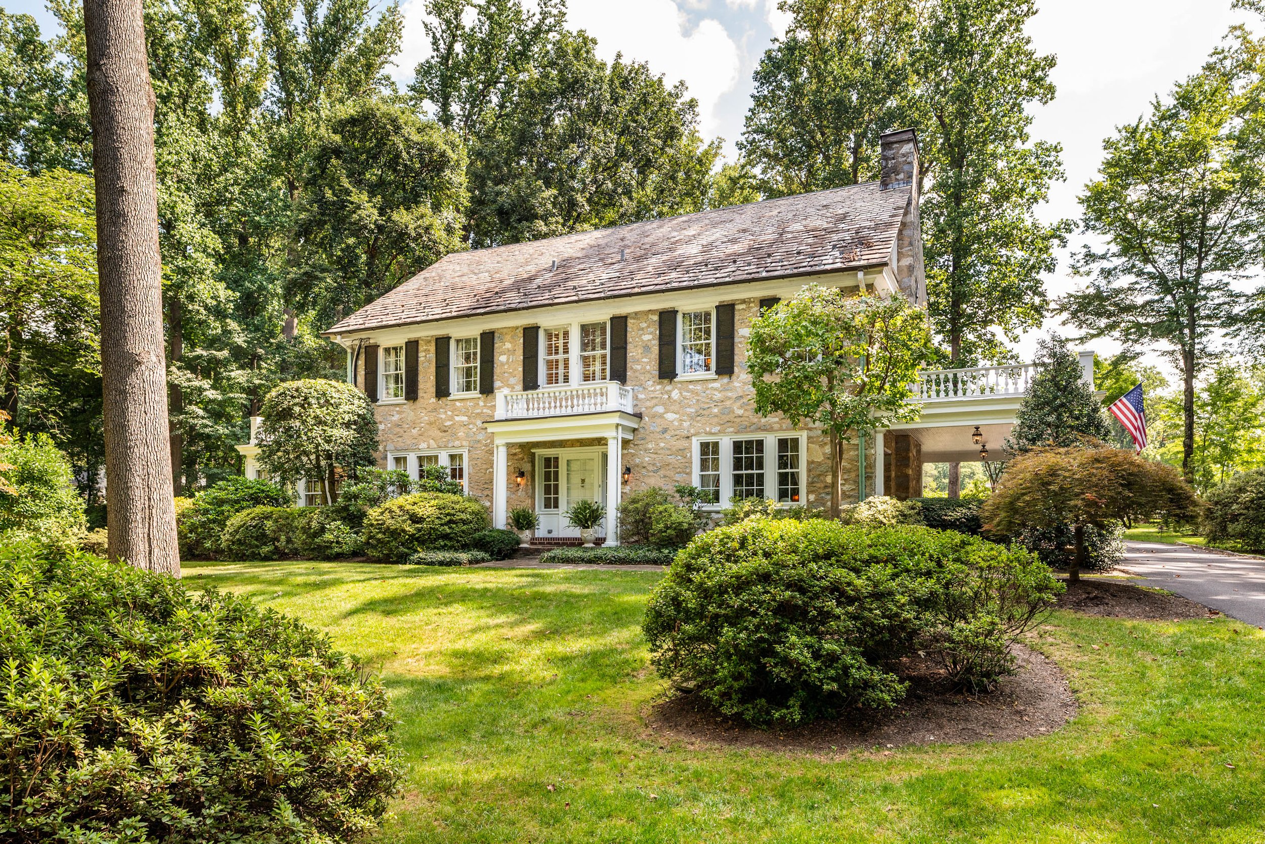 1533 Sugartown Rd Exterior-17.jpg
