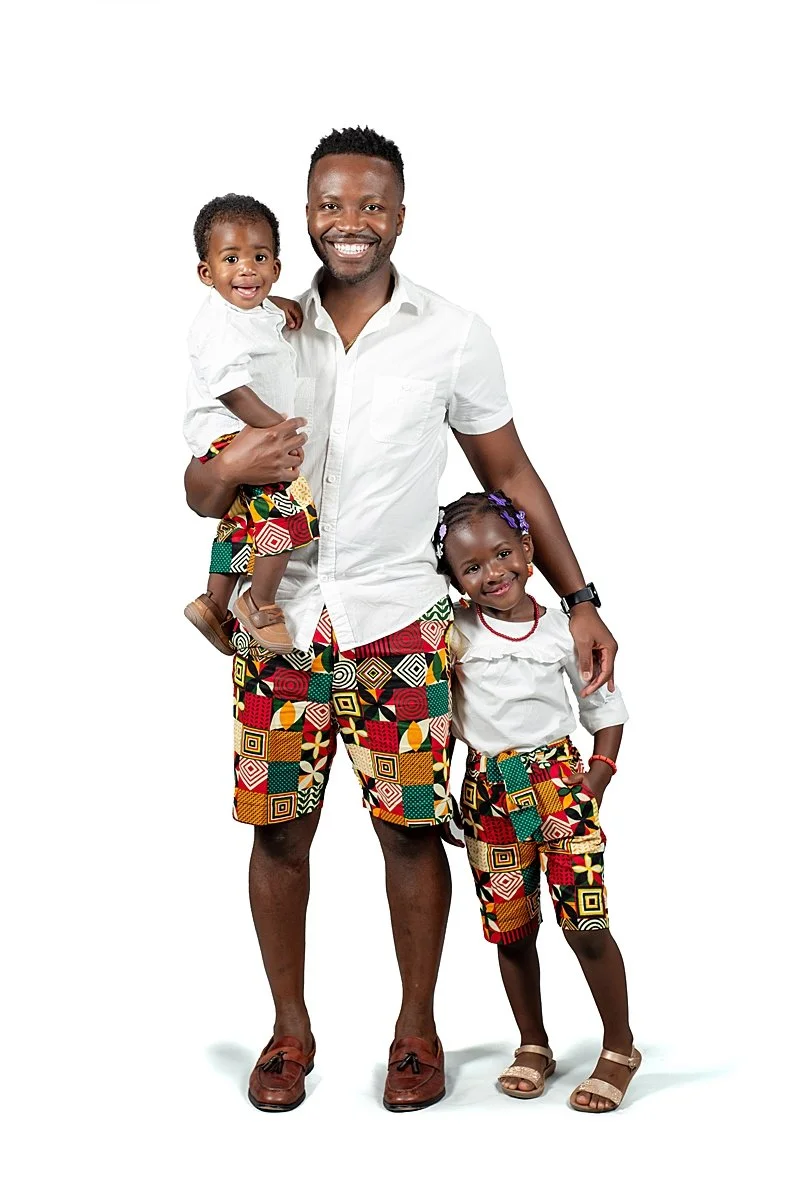 2023 Ola Family Portraits-10_WEB.jpg