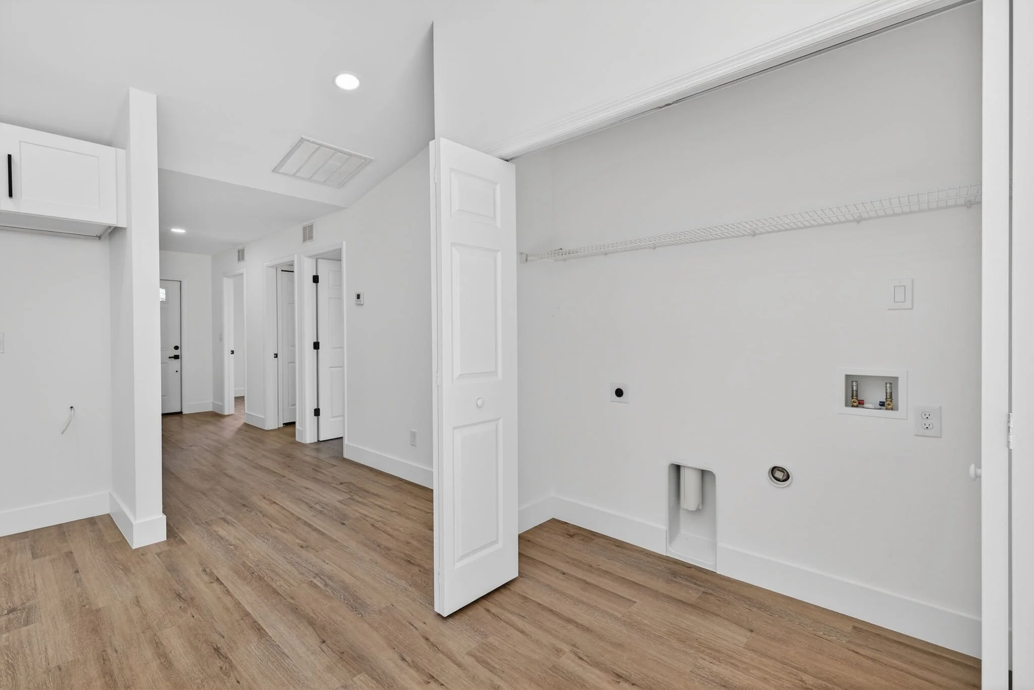 22-Laundry Room 1.jpg