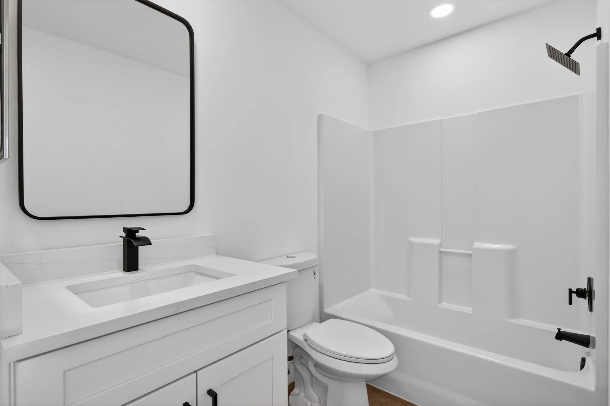 20-Guest Bathroom 1 of 2.jpg