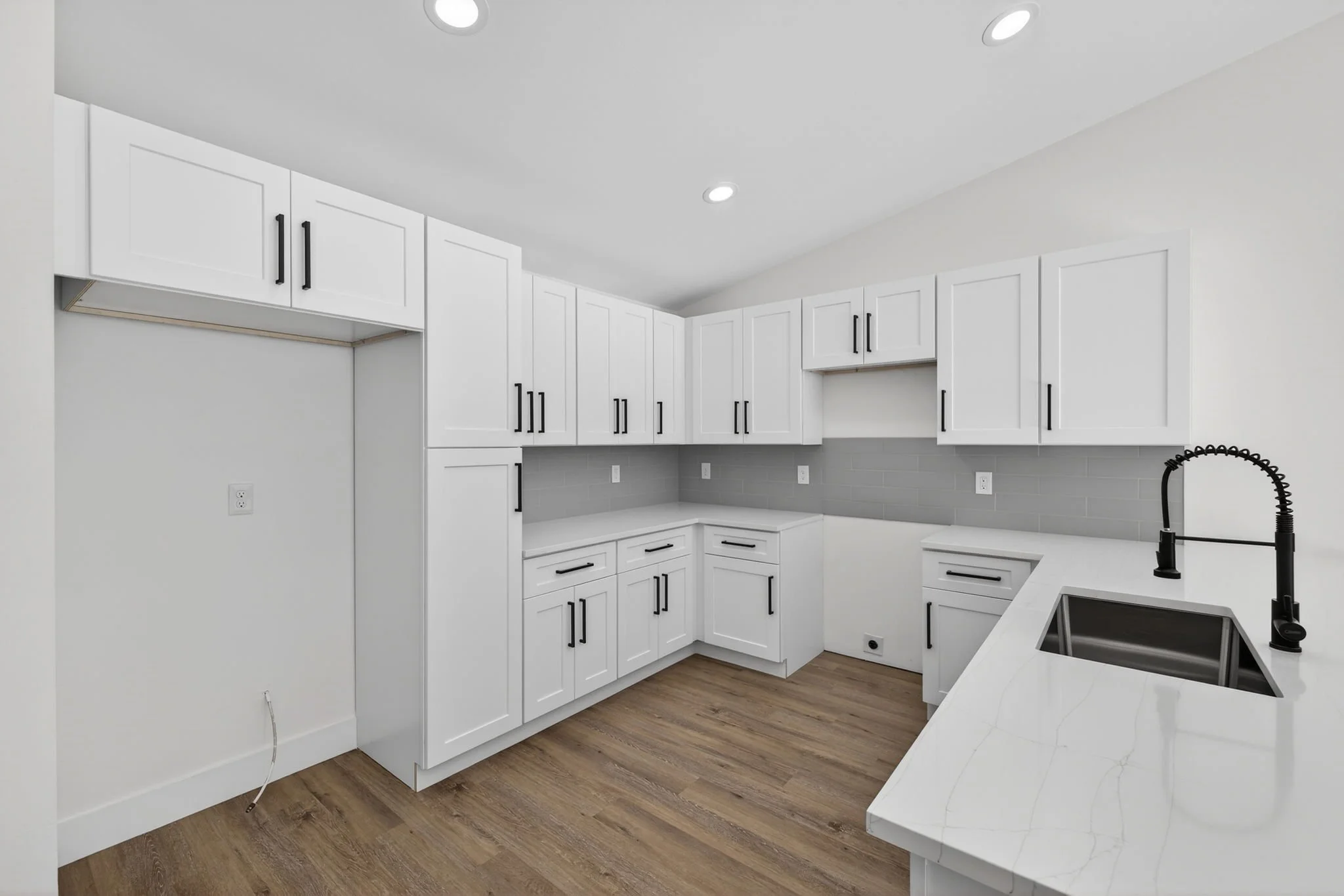 29-Kitchen 2 - 1 of 4.jpg
