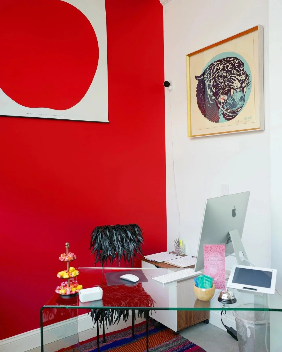 Your waxing appointment should feel like a whole experience. 

From the moment you walk in, we want you to feel comfortable, welcomed, and completely at ease.

Good vibes, great service, smooth results. That&rsquo;s the WAXON way. 

See us at WAXON S