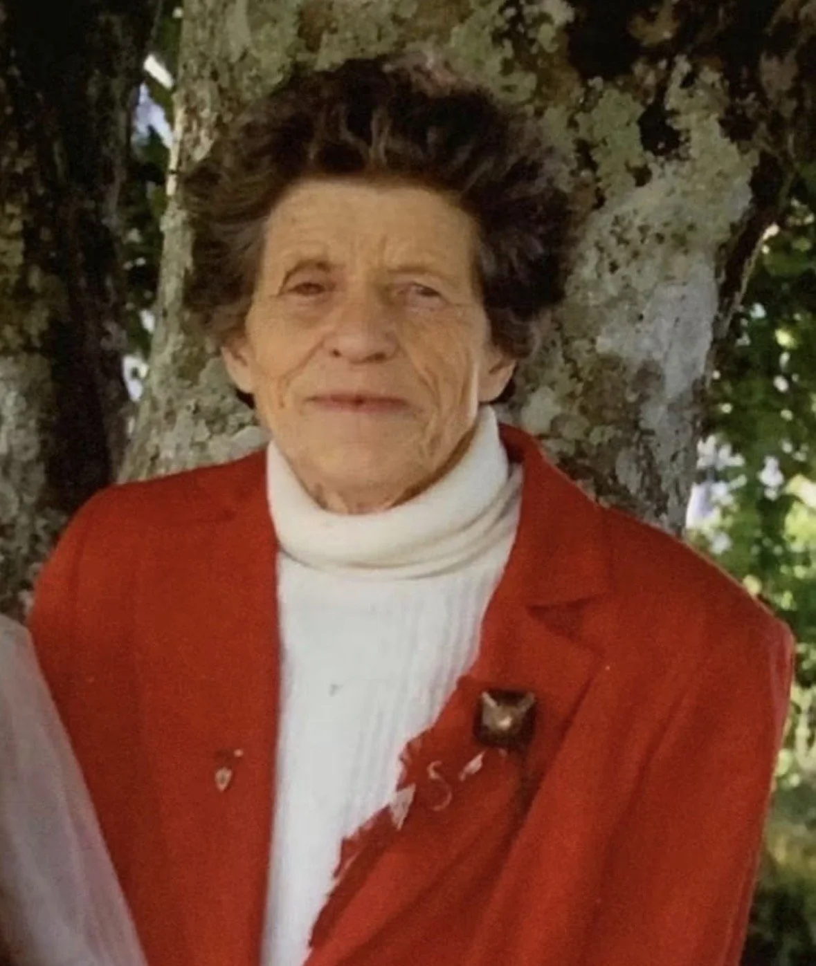 Julia Rooney 1934-2025