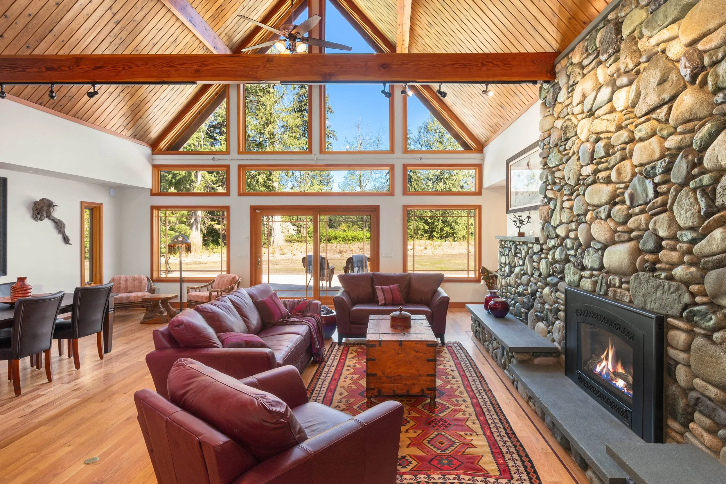 Chalet (7).jpg