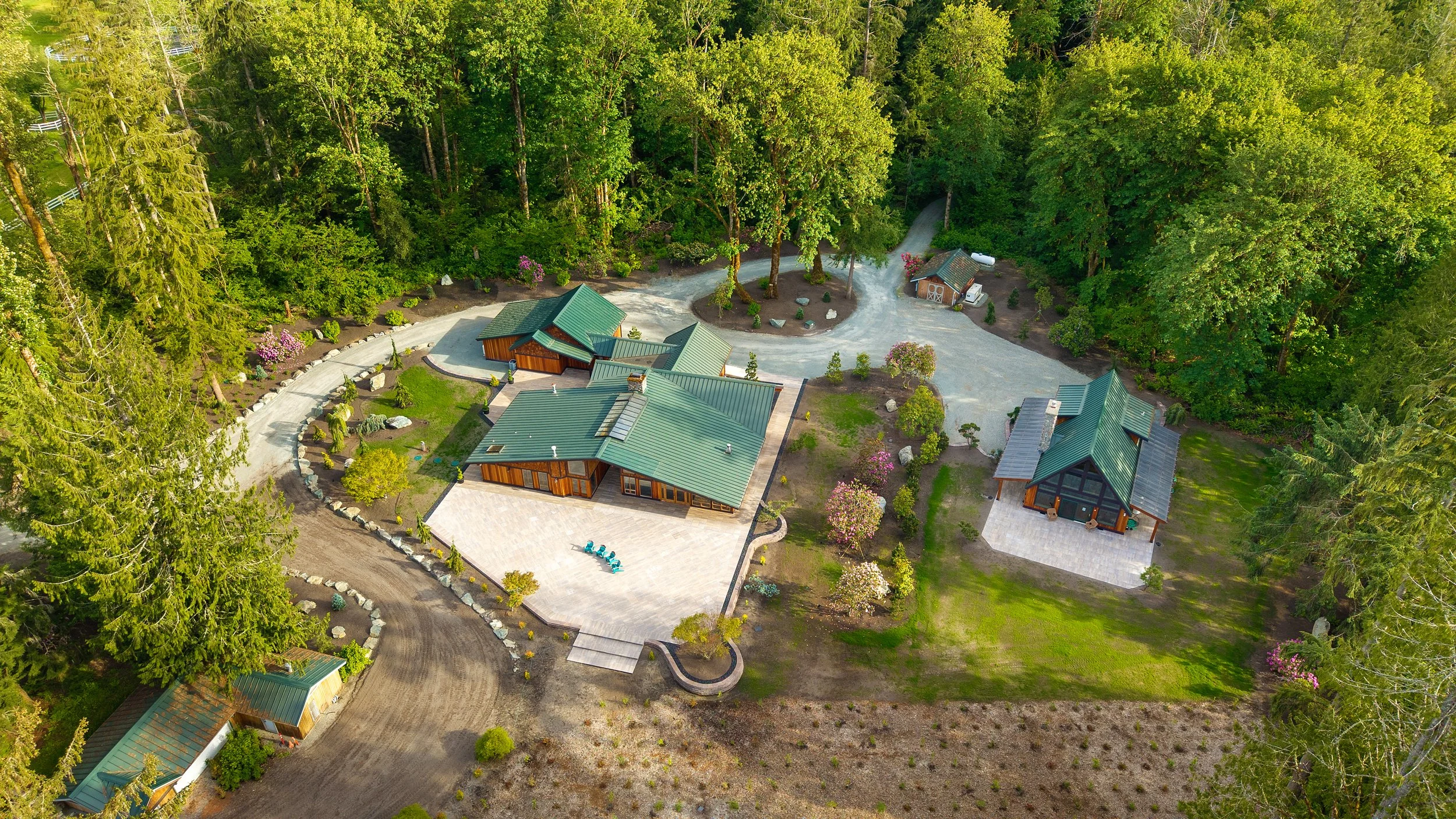 Riverhouse (2).jpg