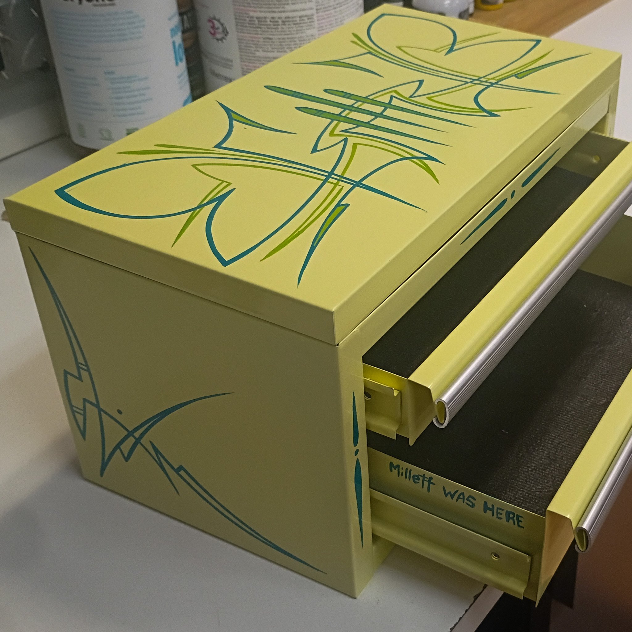 pinstriped table top tool box 