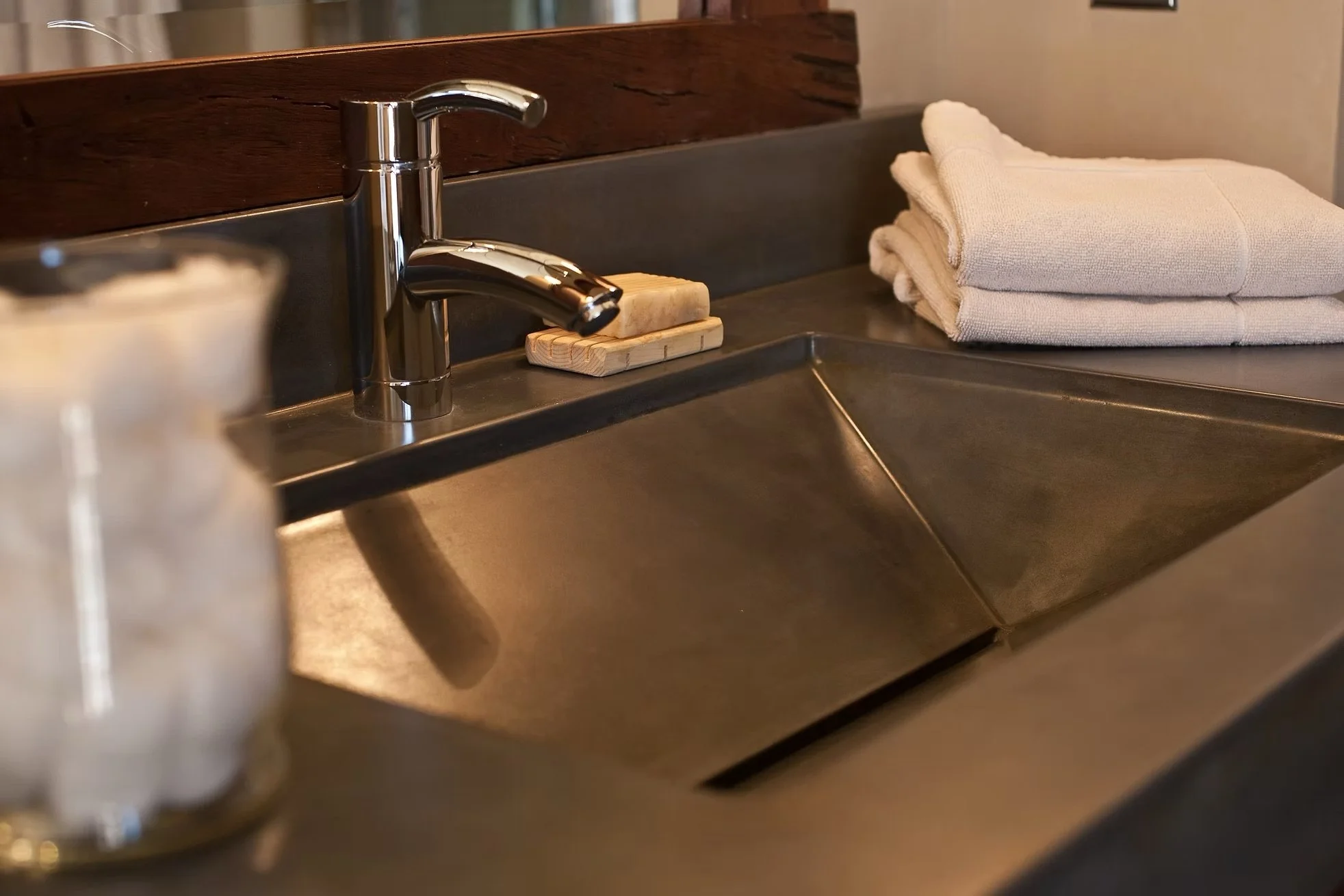 tent-house-sink-2.jpeg