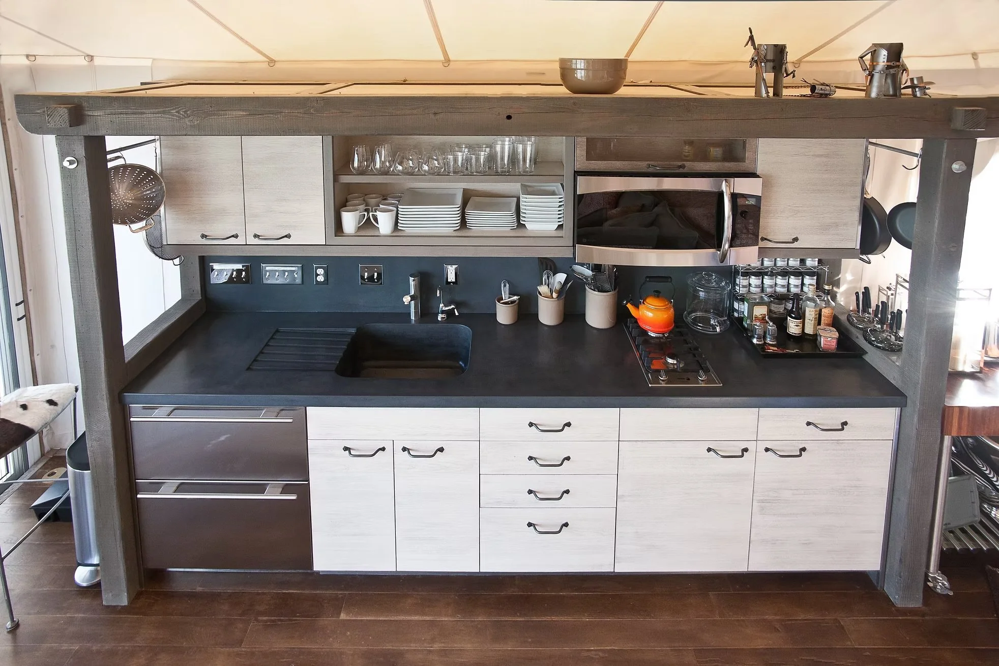 tent-house-countertops-3.jpeg