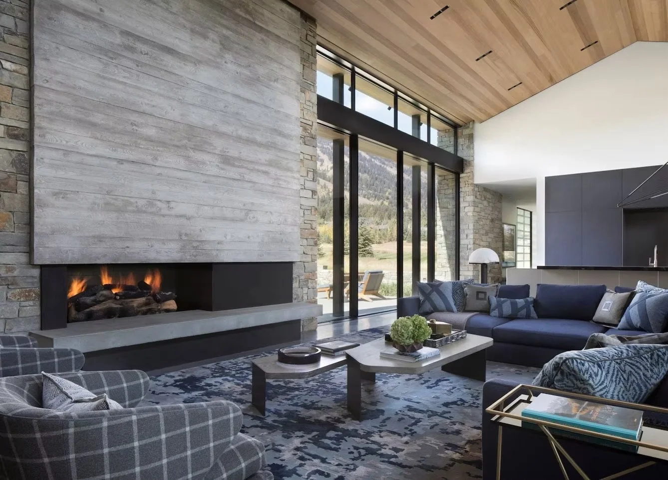 boardform-fireplace-hearth-2.jpeg