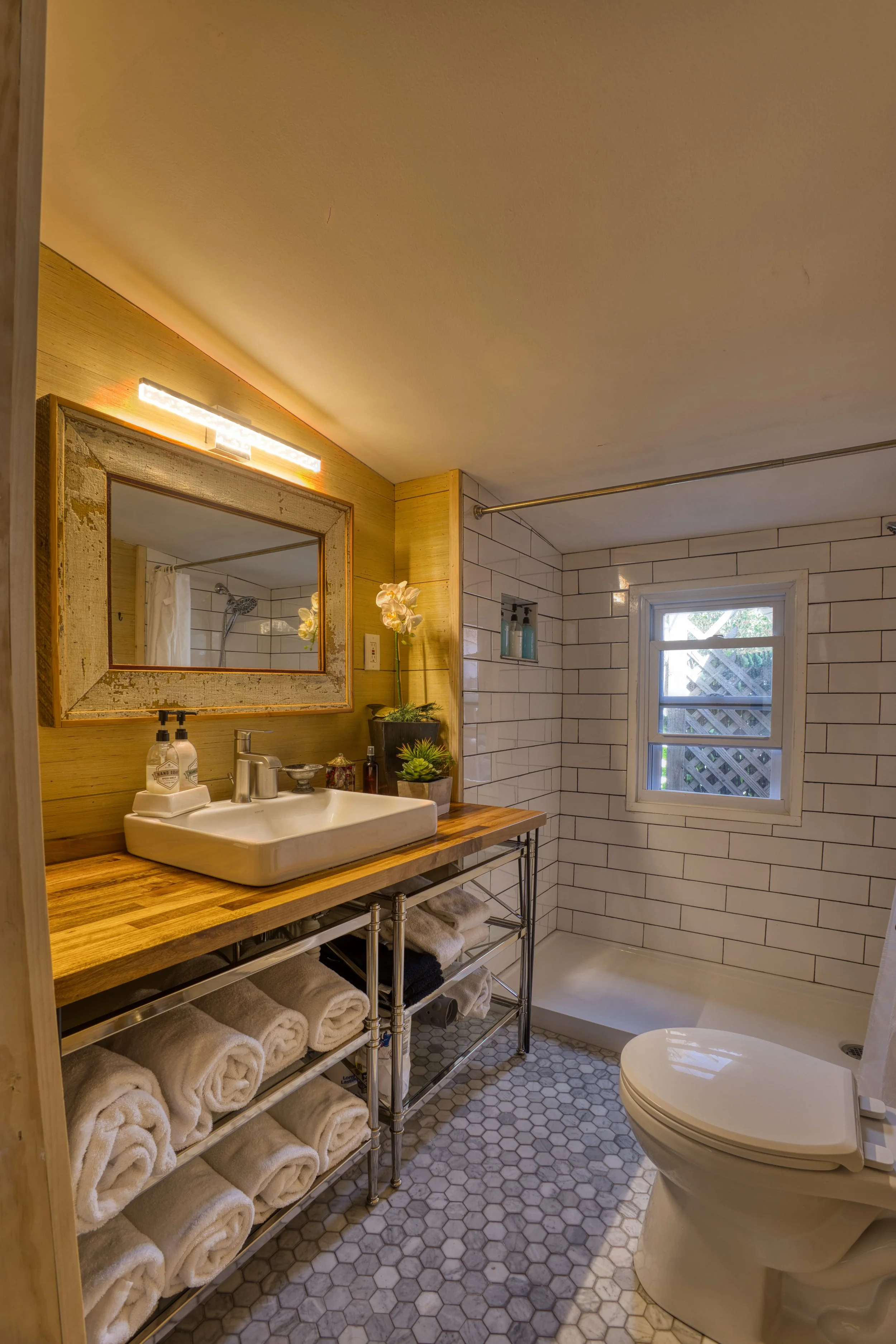 C3 - Bathroom.jpg