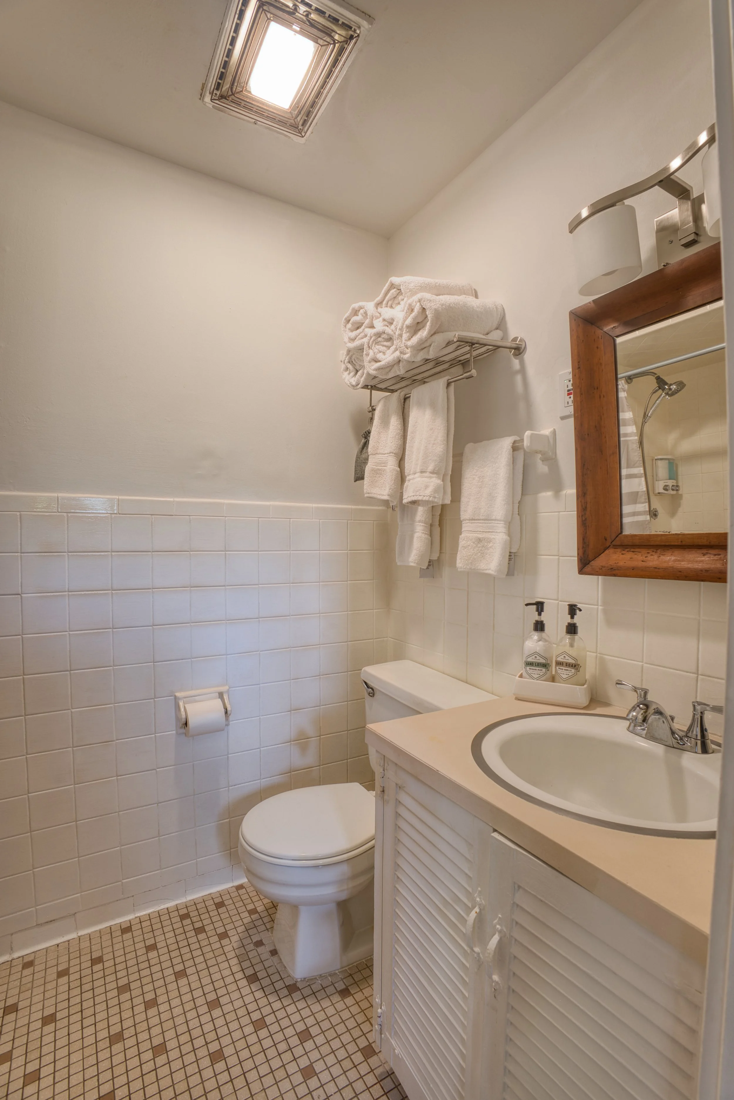 C2 - Bathroom.jpeg