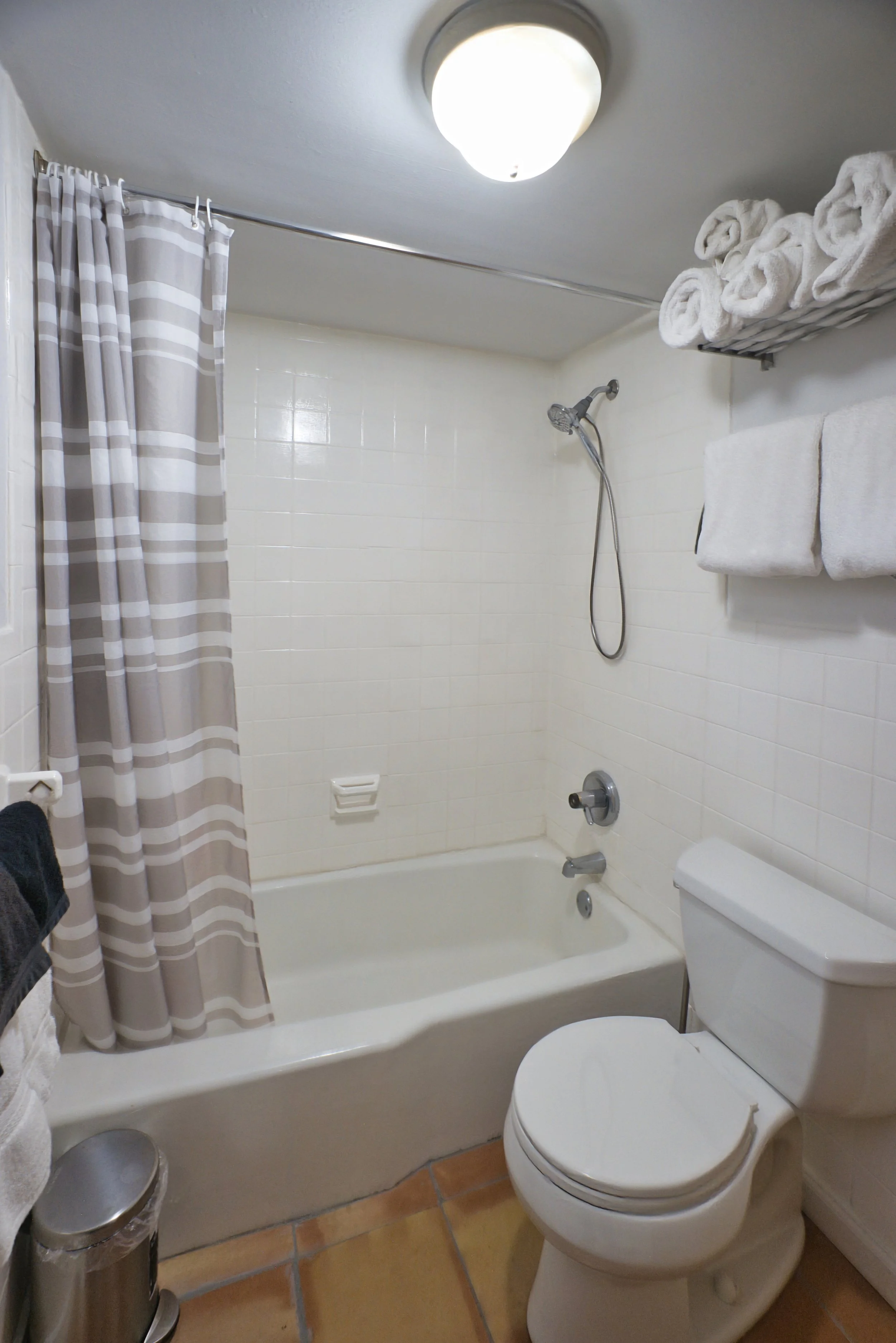 C9 - Bathroom.jpeg