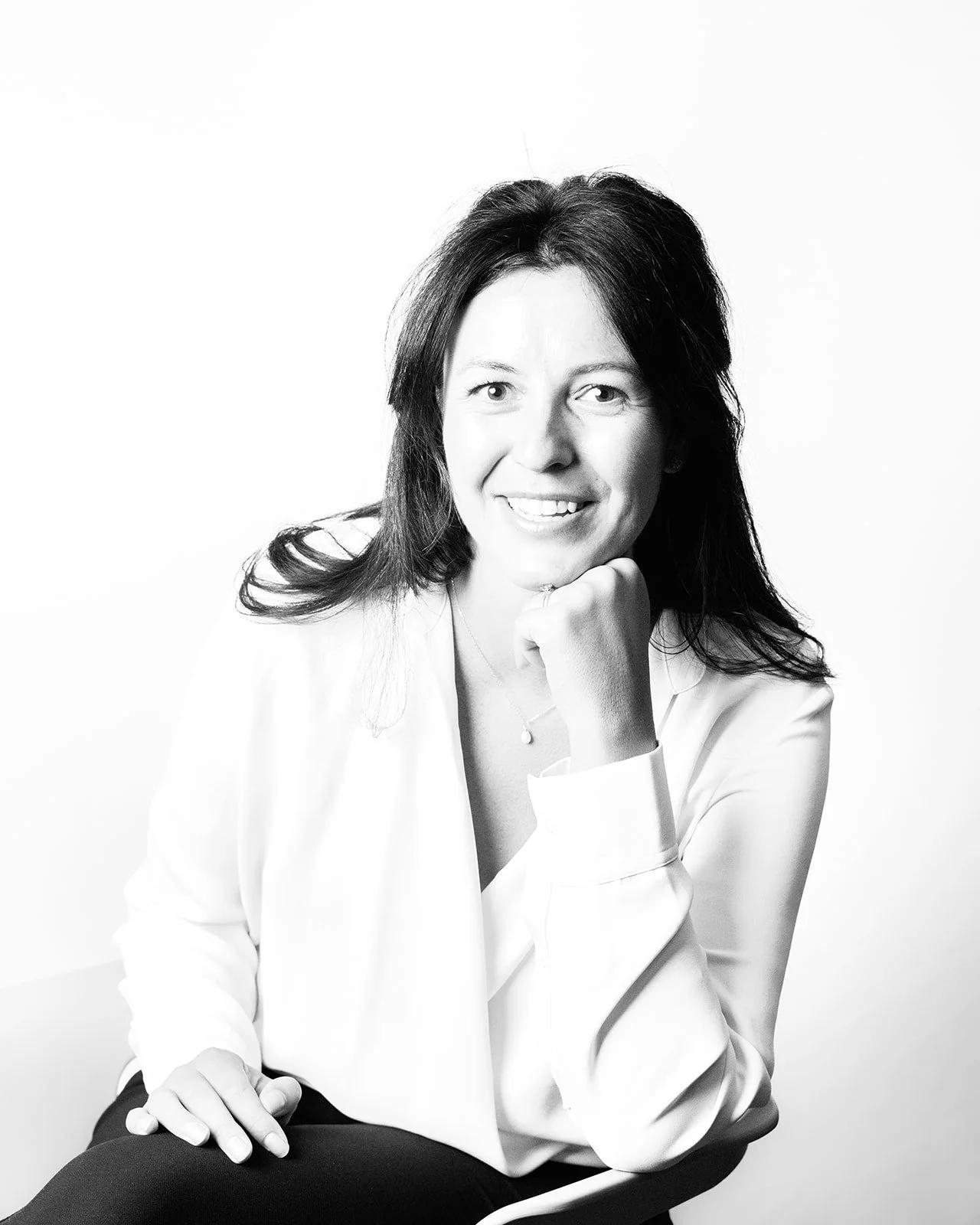 A black and white portrait of Lindsey Richardson