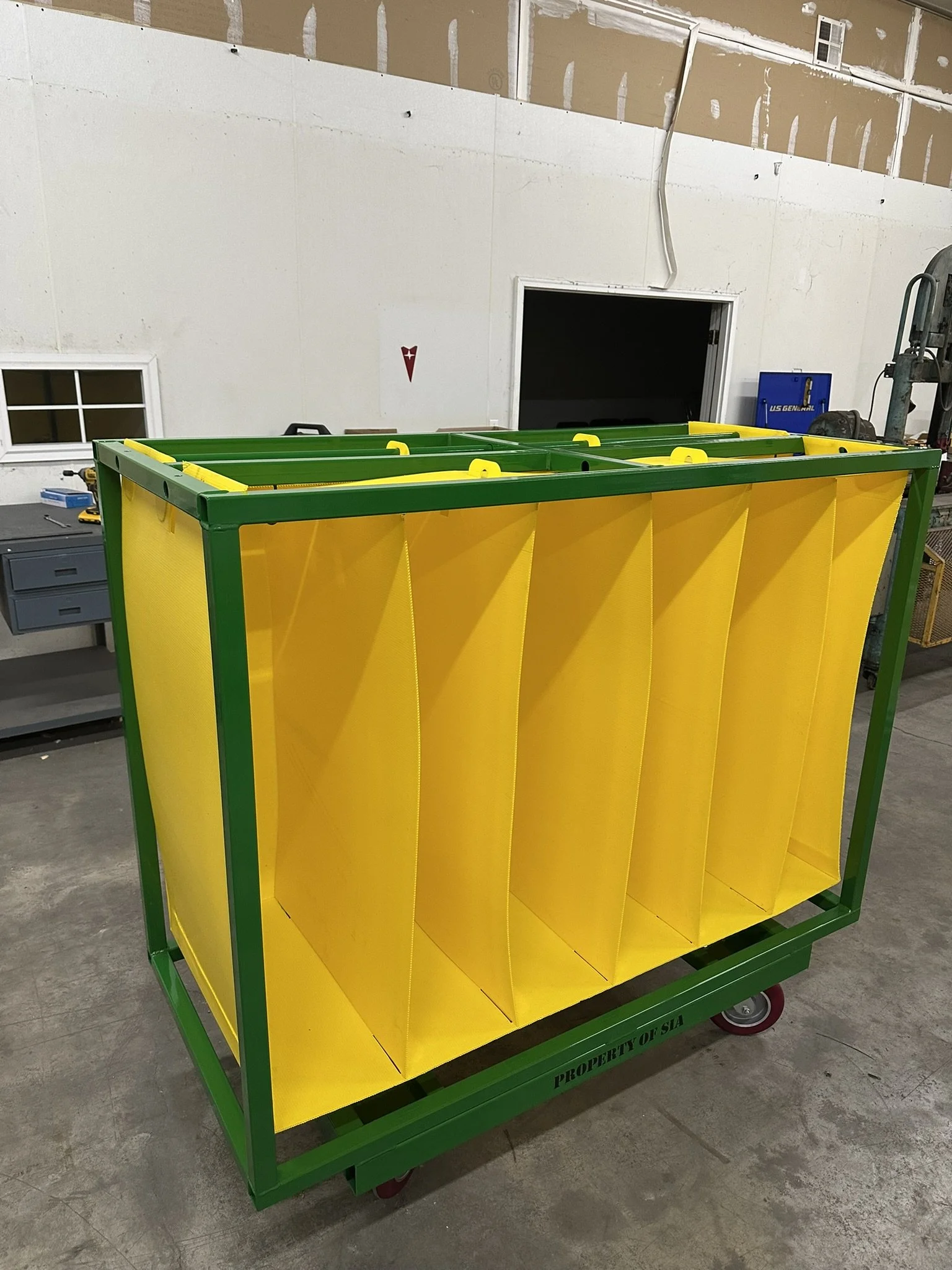 Powder Coat, Plastic Corrugated Cardboard, Material Transportation
