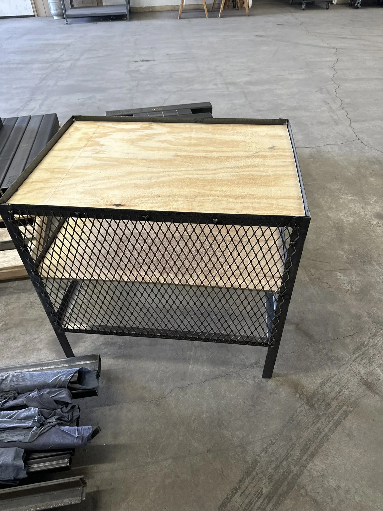 Work Station, Custom Table