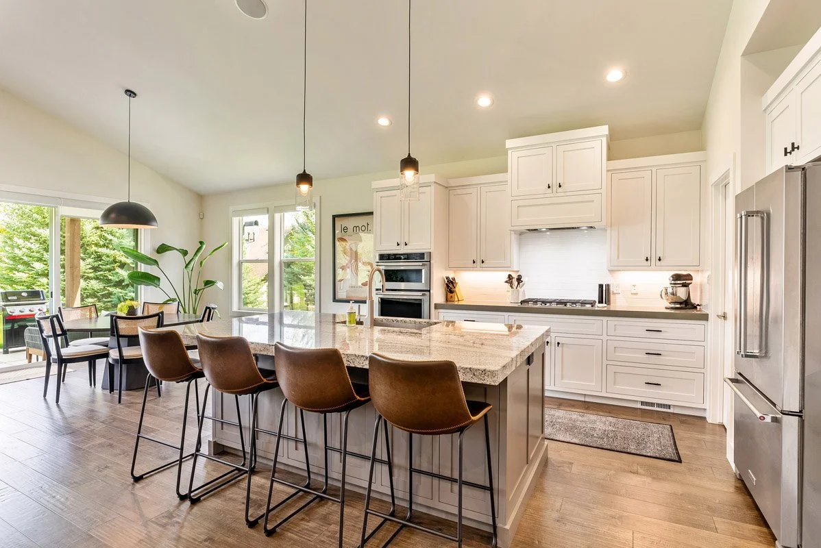 6 - 1258 Canyon View Road.jpg