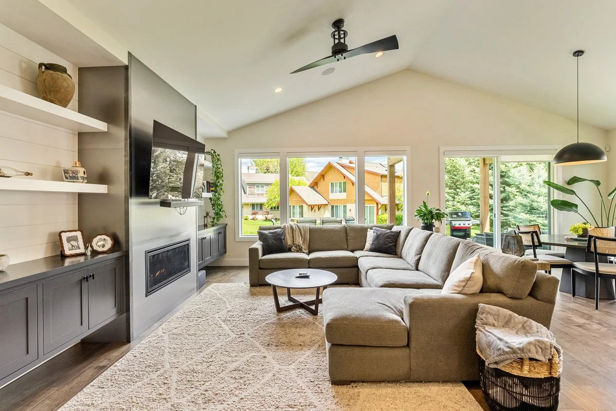 13 - 1258 Canyon View Road.jpg