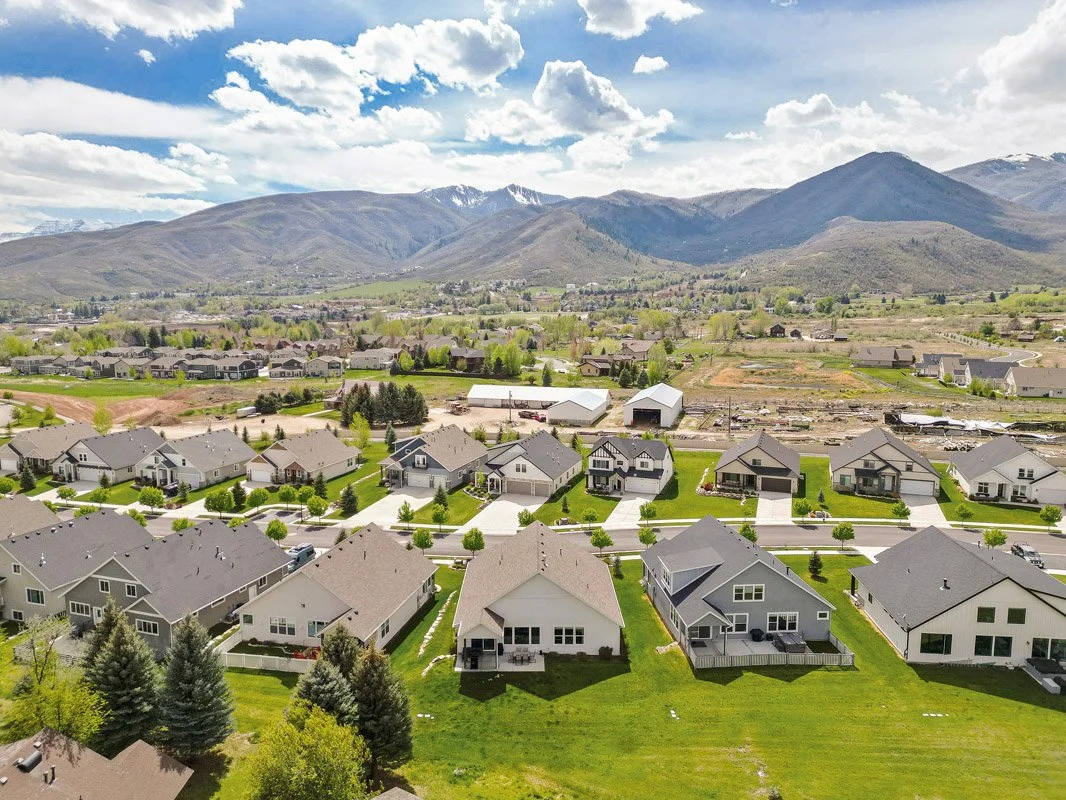 33 - 1258 Canyon View Road.jpg