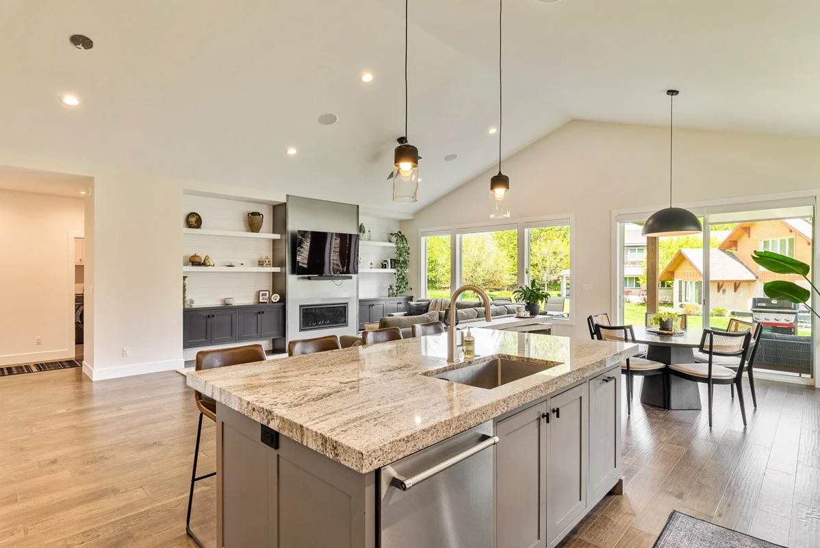 10 - 1258 Canyon View Road.jpg
