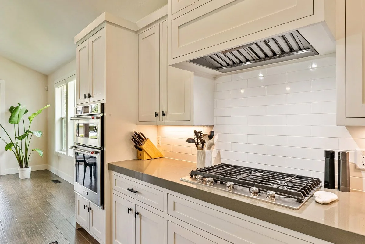 9 - 1258 Canyon View Road.jpg